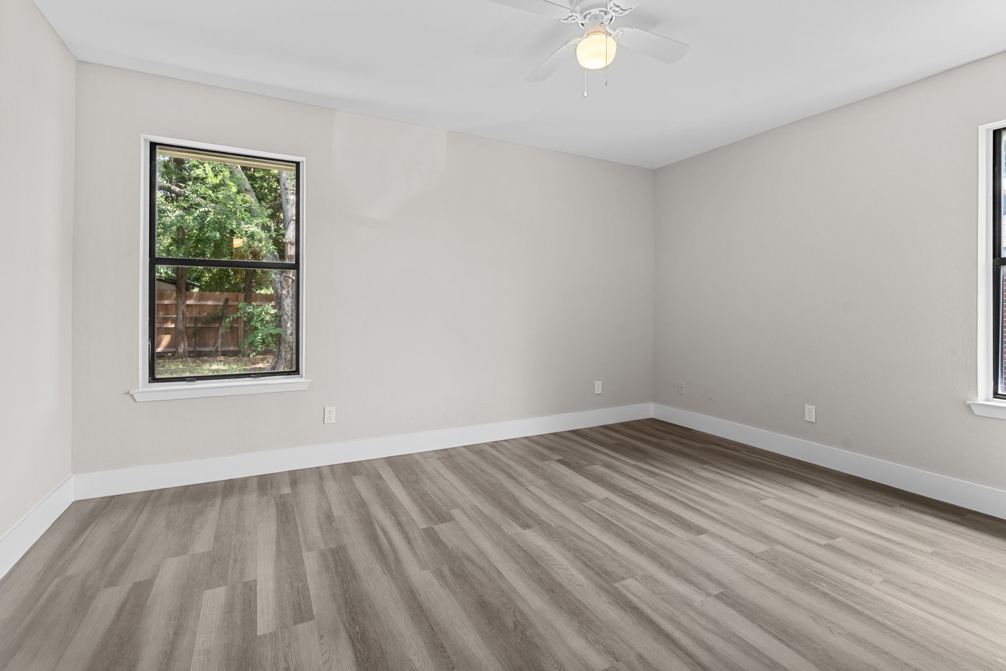 222 E Dennis Street