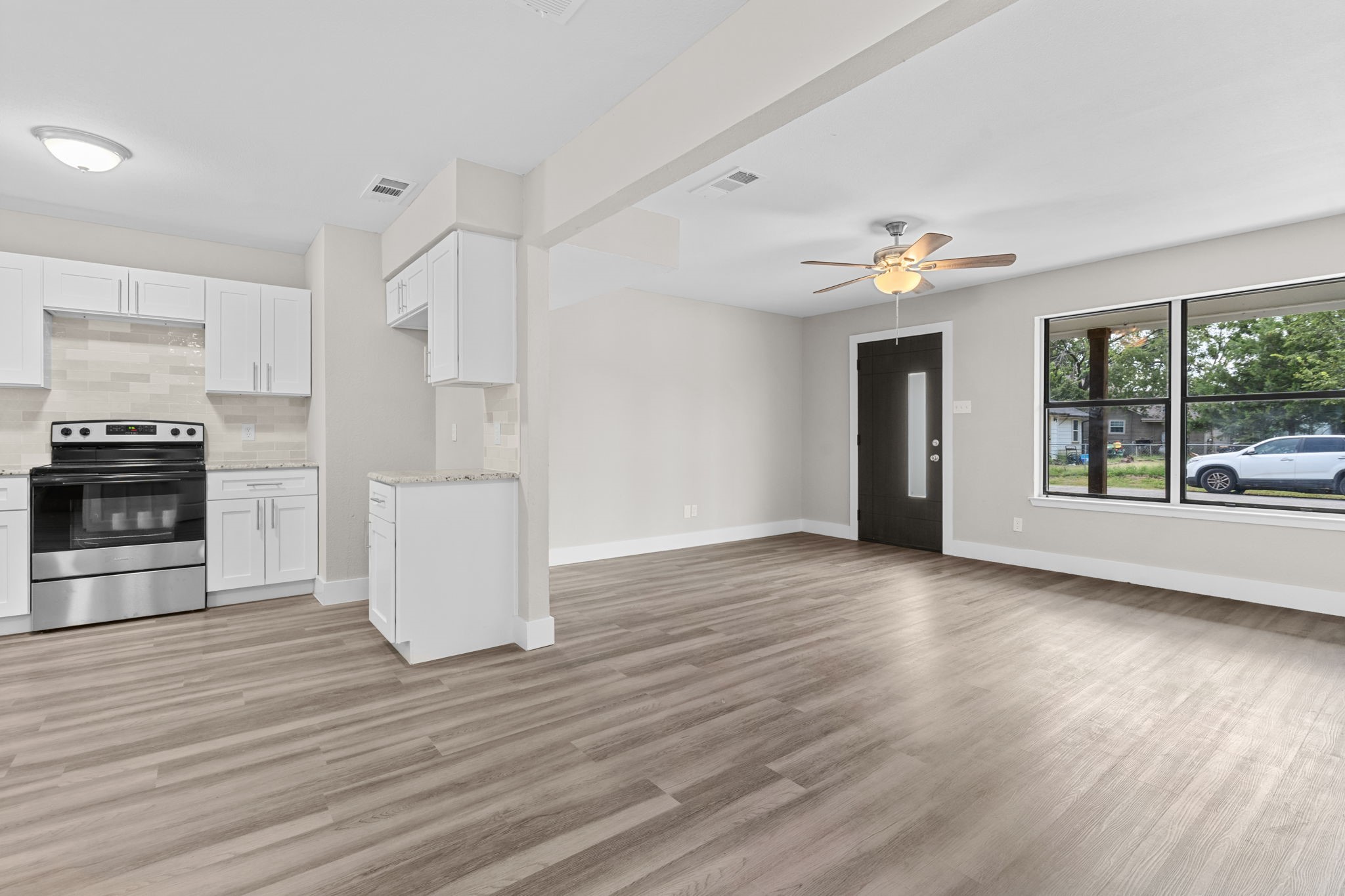 222 E Dennis Street