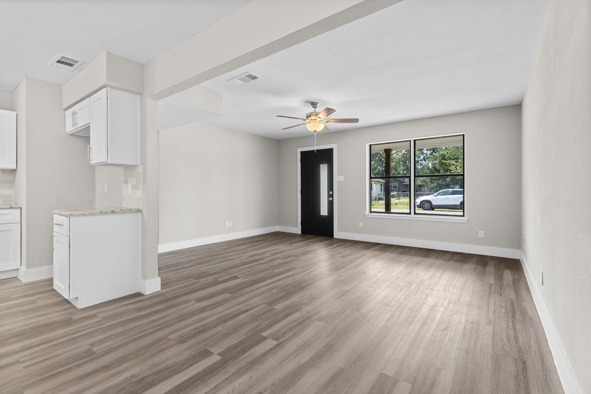 222 E Dennis Street