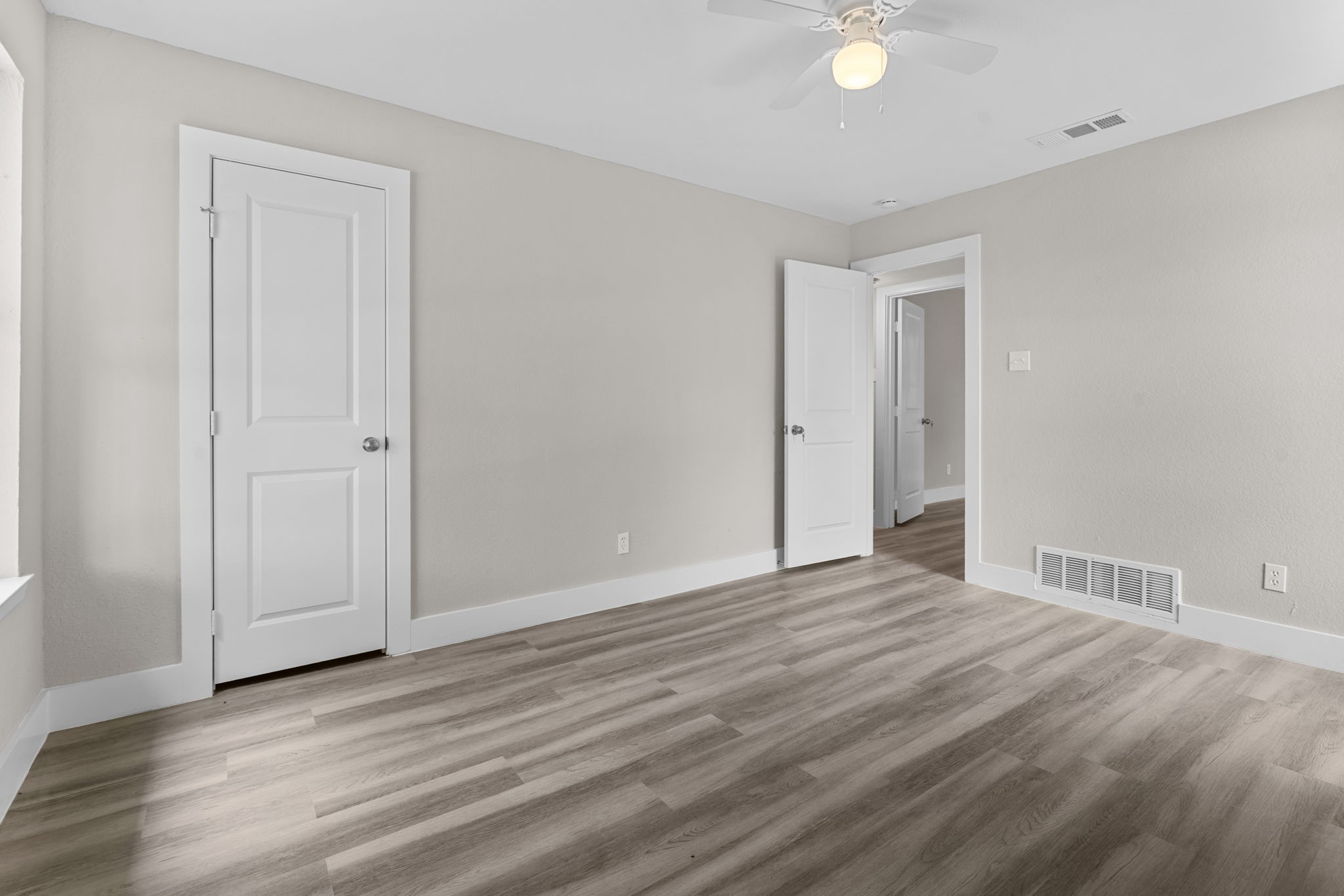 222 E Dennis Street