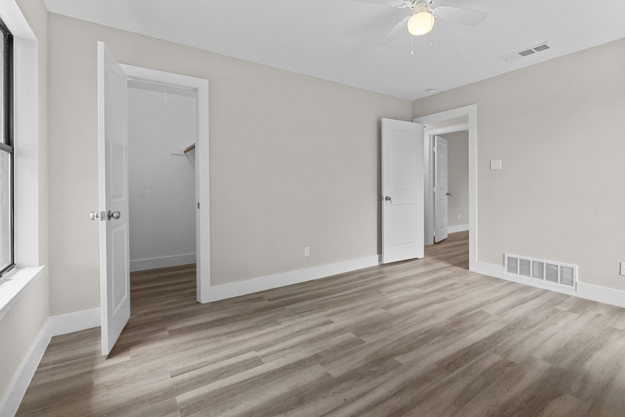 222 E Dennis Street