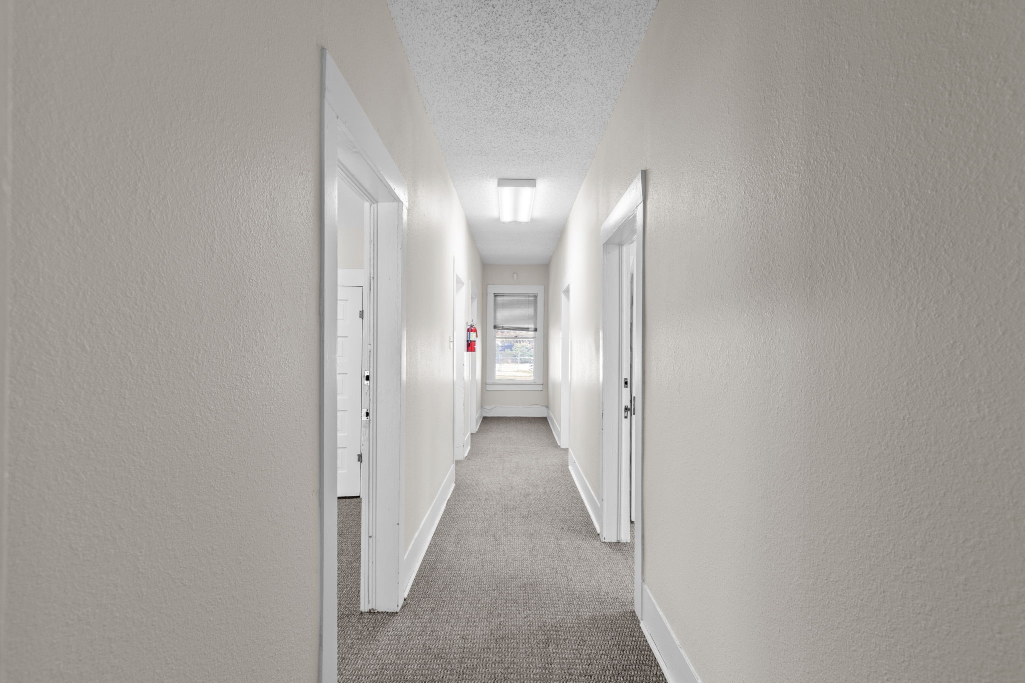 610 E Weatherford Street