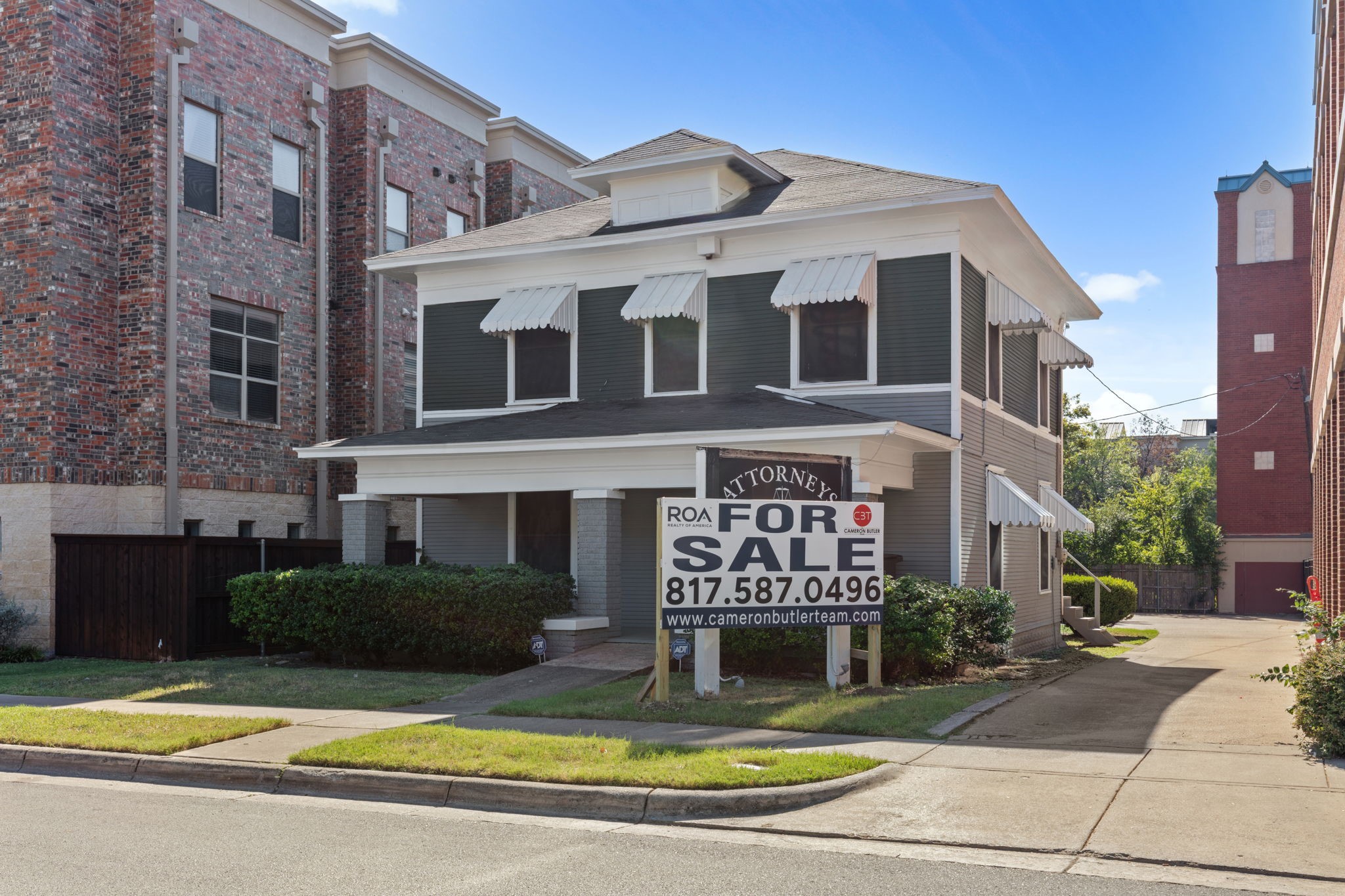 610 E Weatherford Street