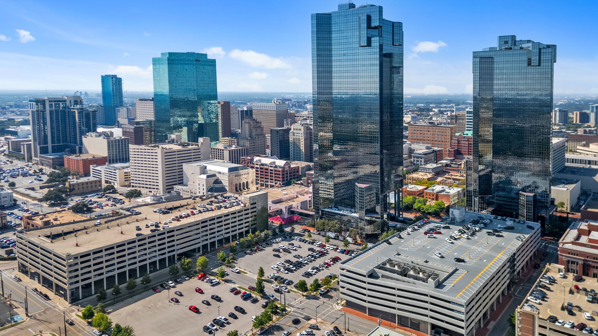 610 E Weatherford Street