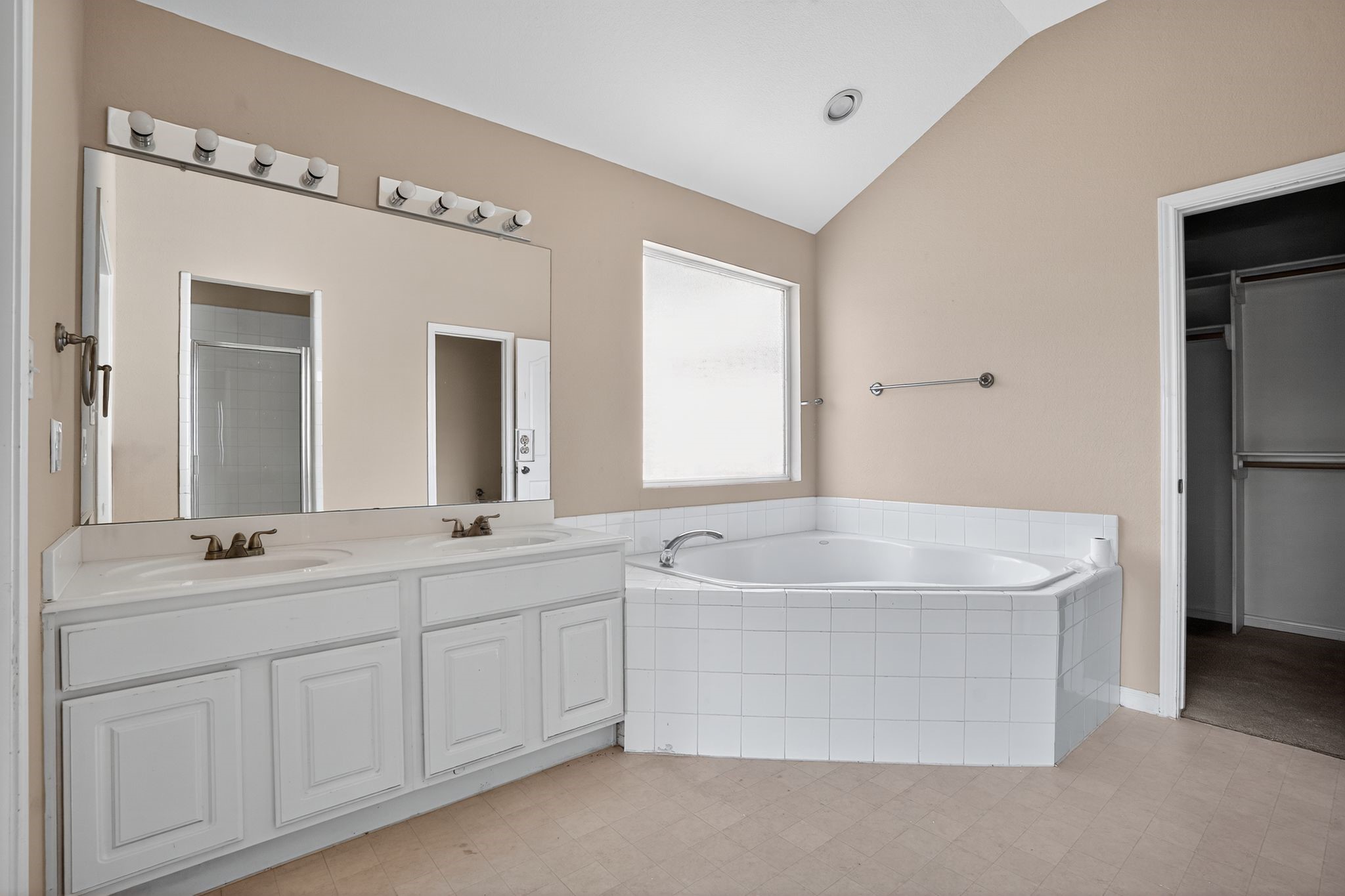 12040 Maverick Drive