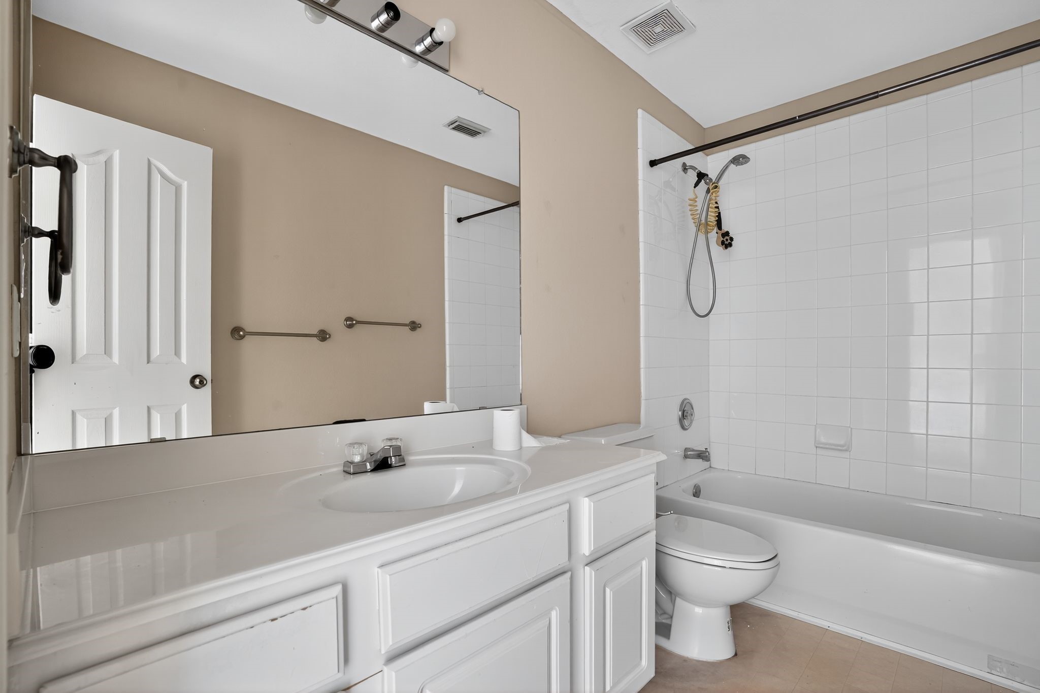 12040 Maverick Drive