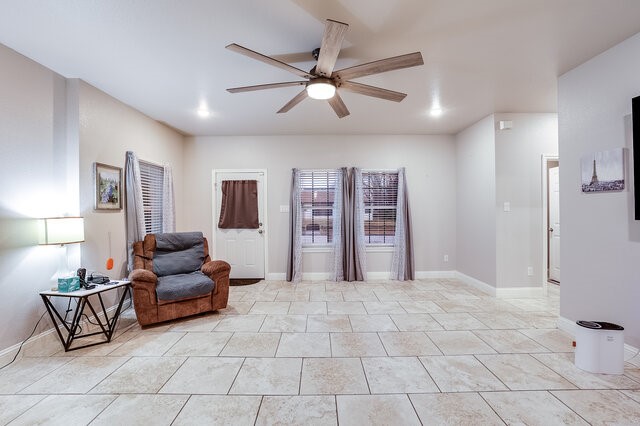 3233 Washington Street