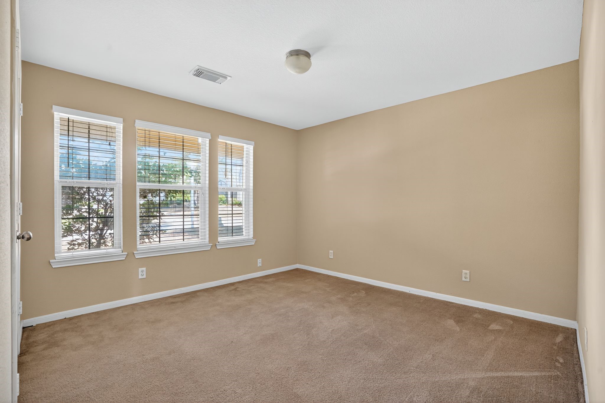 12040 Maverick Drive