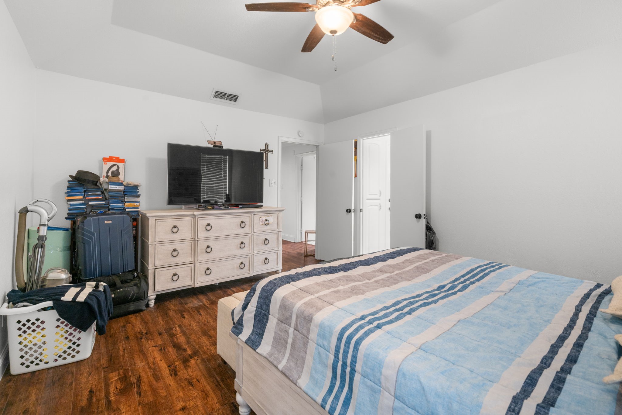 4200 Jennifer Lane