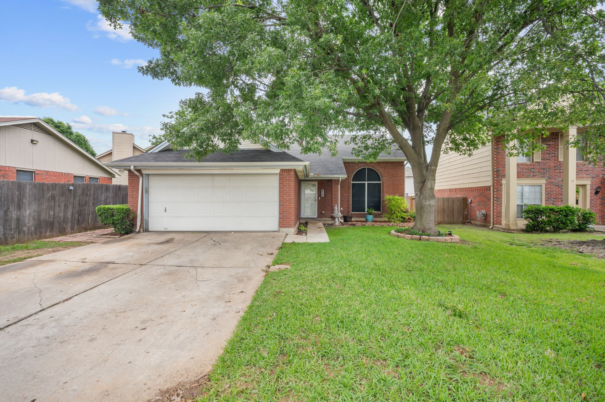 916 Danforth Place