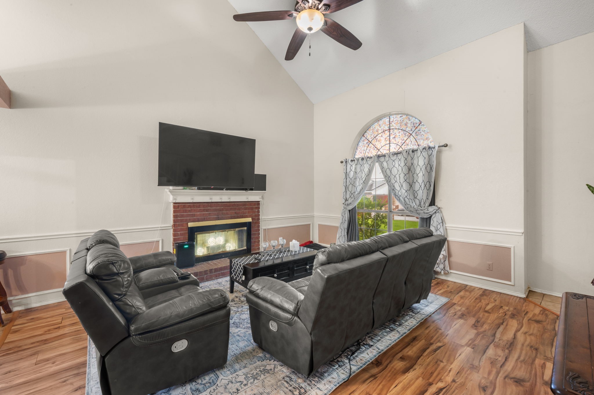 916 Danforth Place
