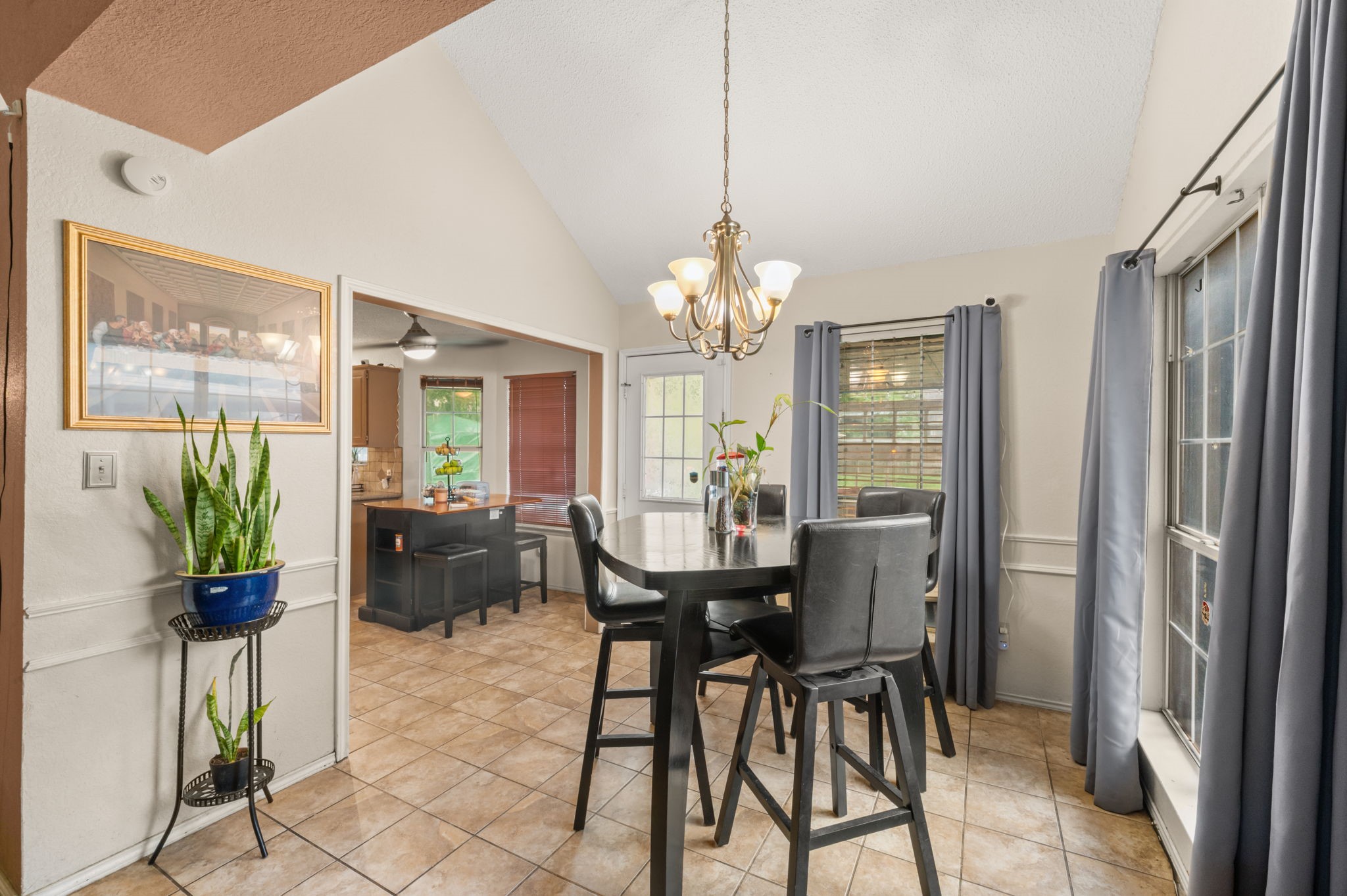 916 Danforth Place