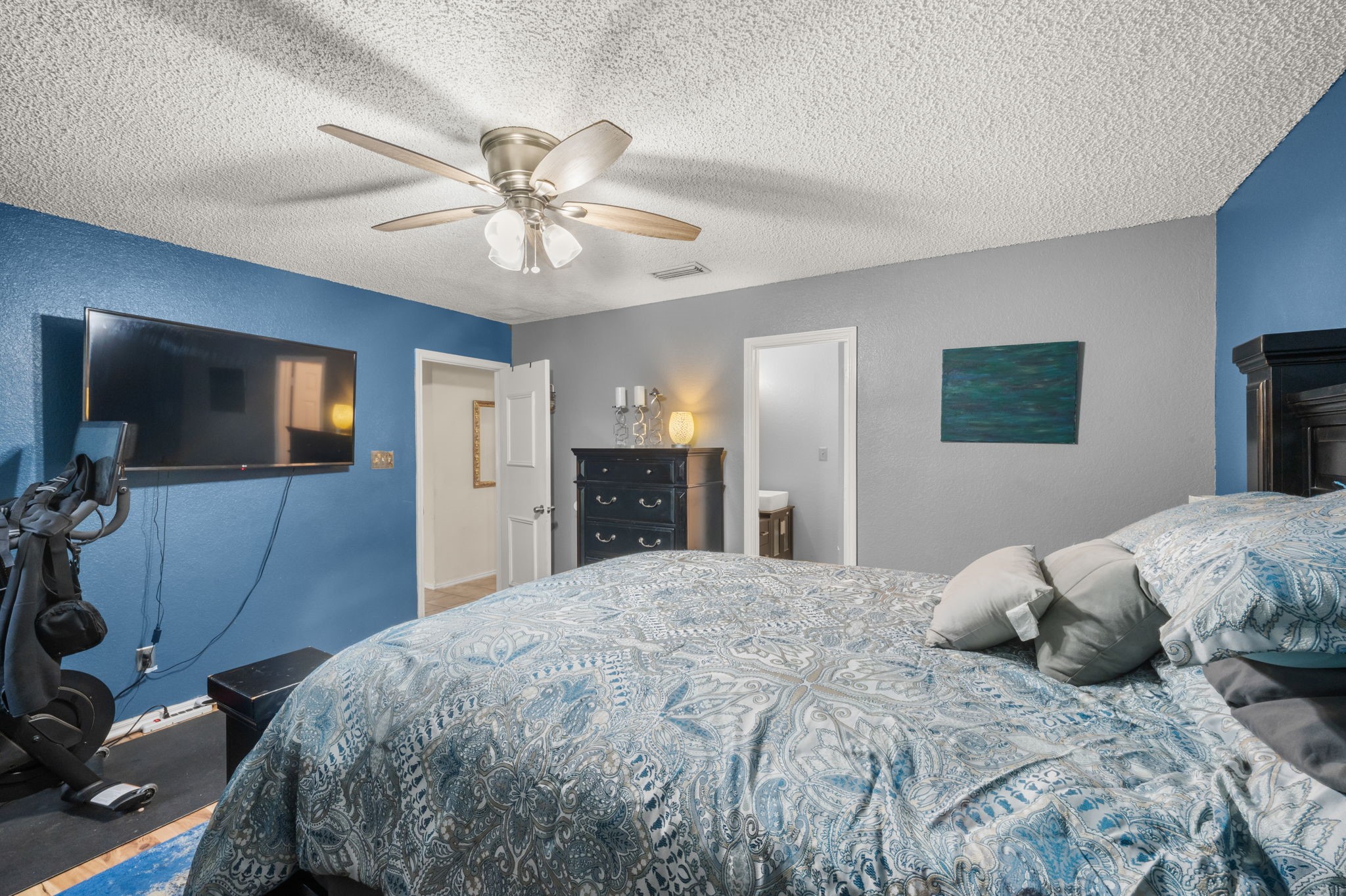 916 Danforth Place