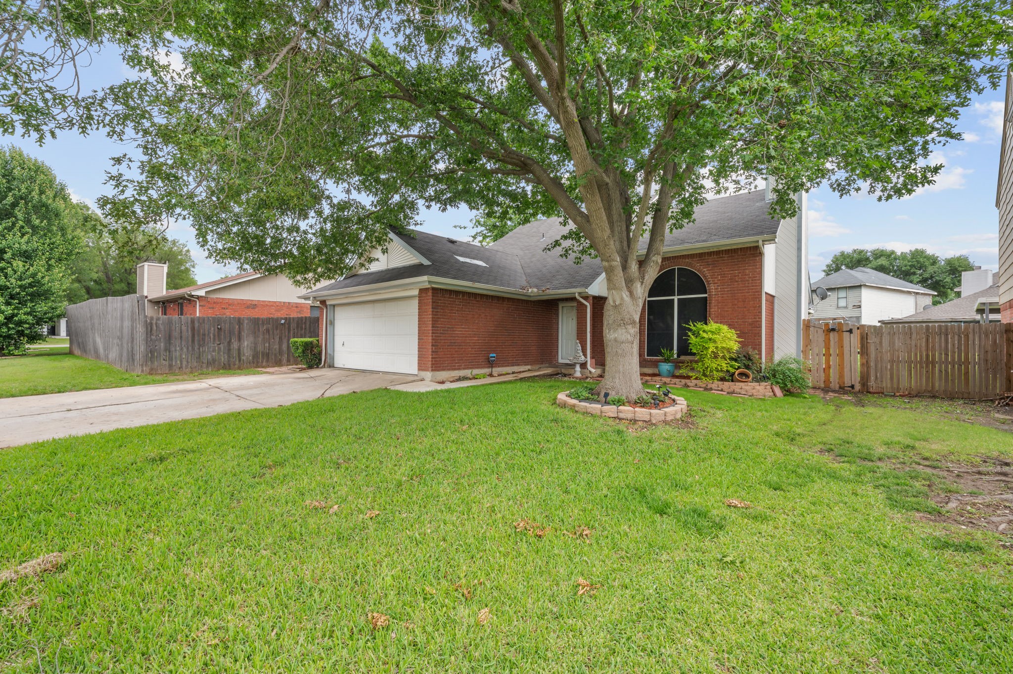 916 Danforth Place
