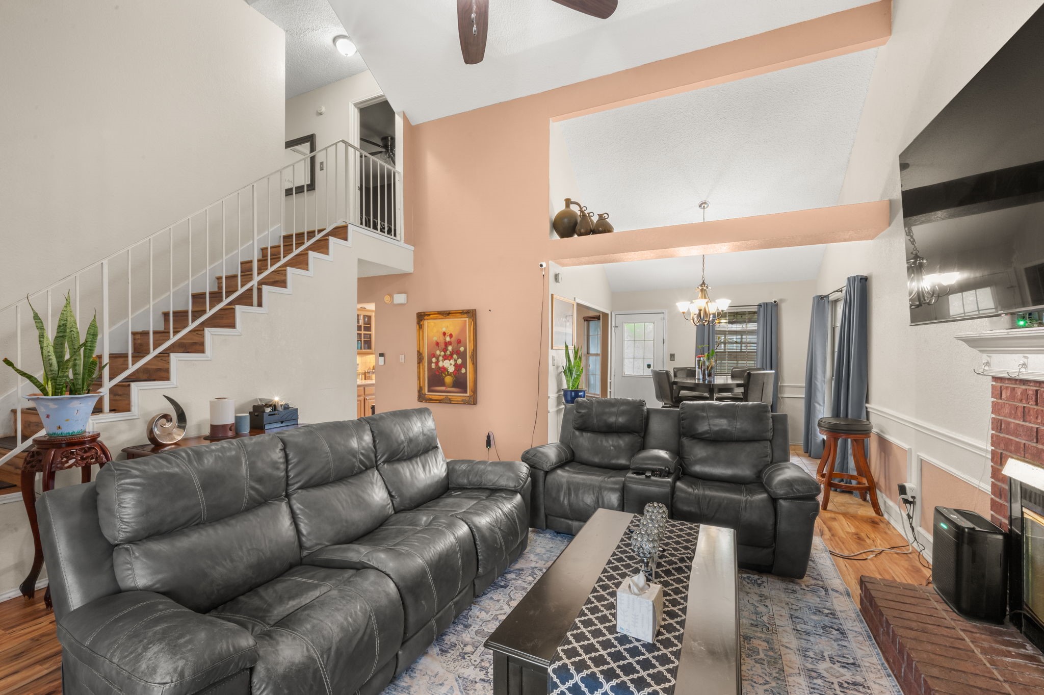 916 Danforth Place