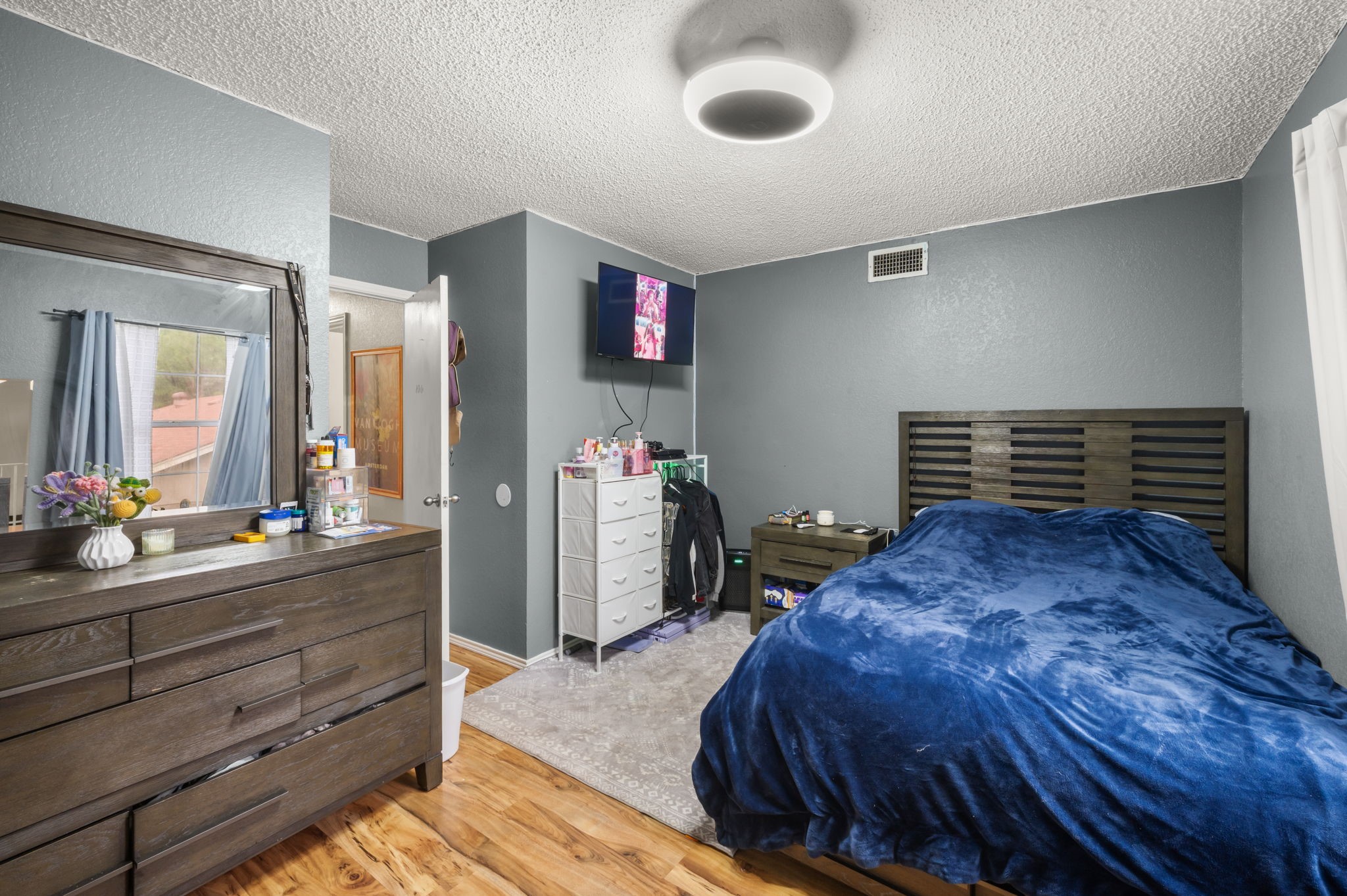 916 Danforth Place