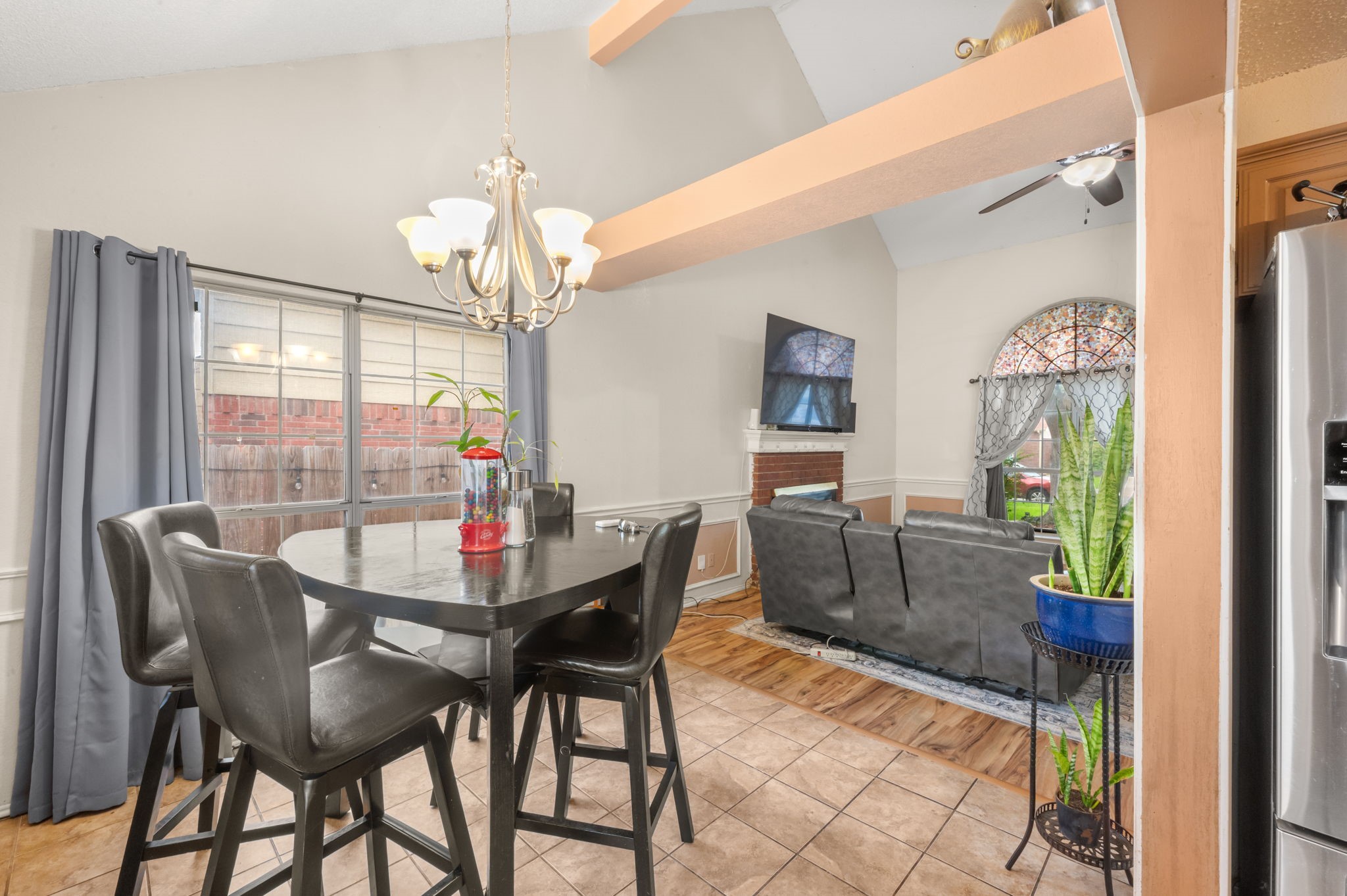 916 Danforth Place