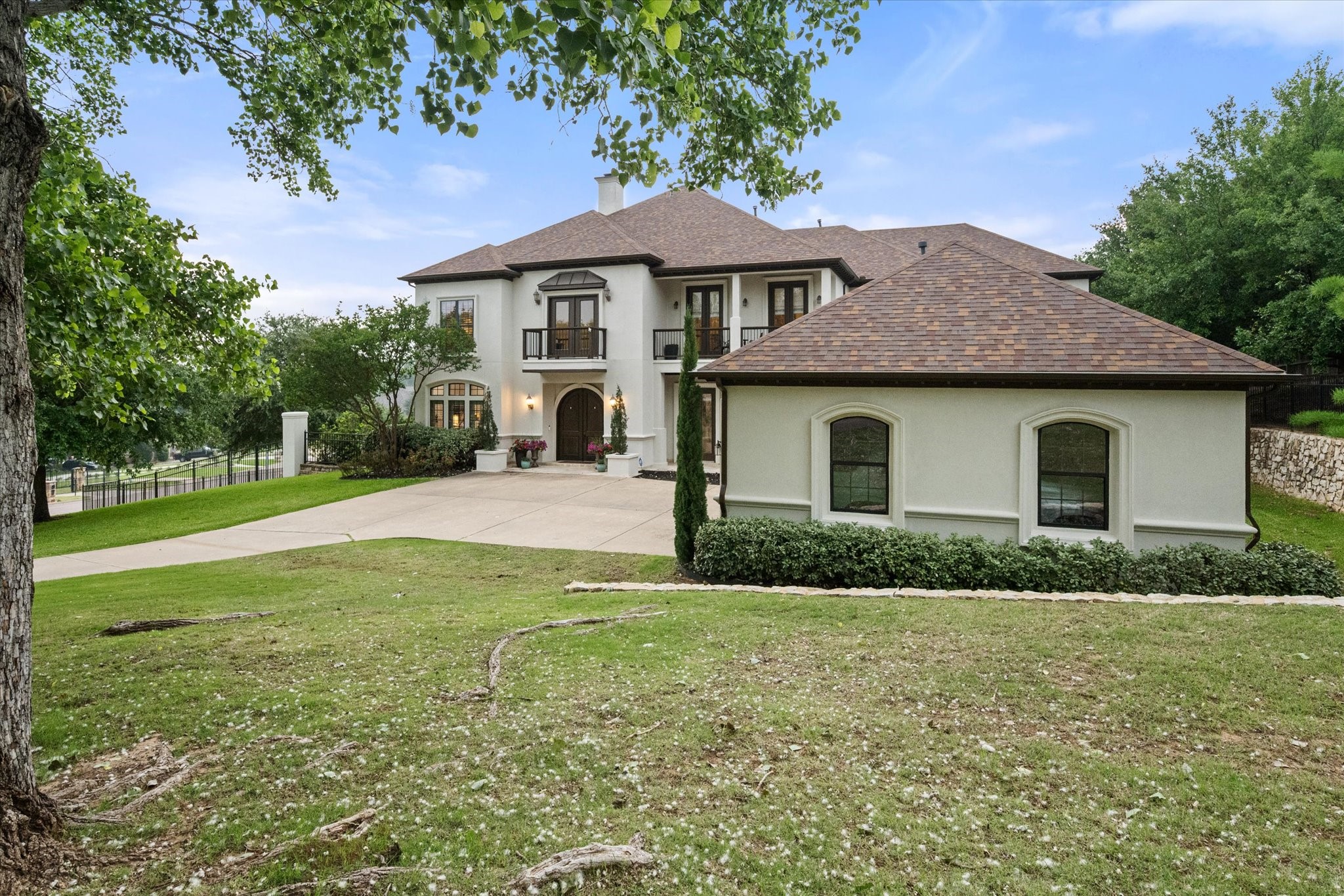 8924 Waterchase Circle