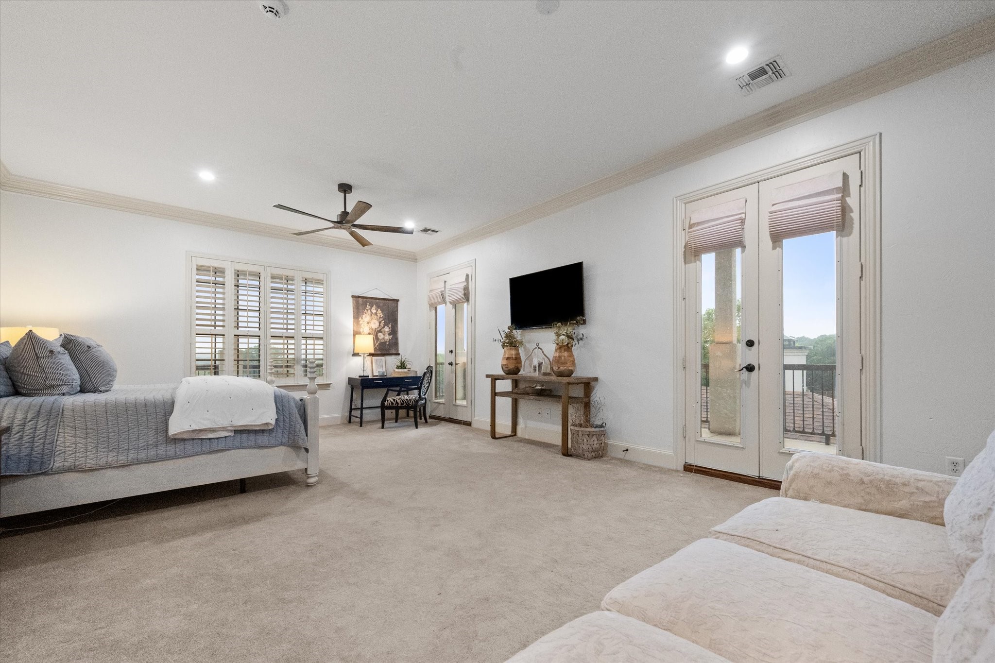 8924 Waterchase Circle