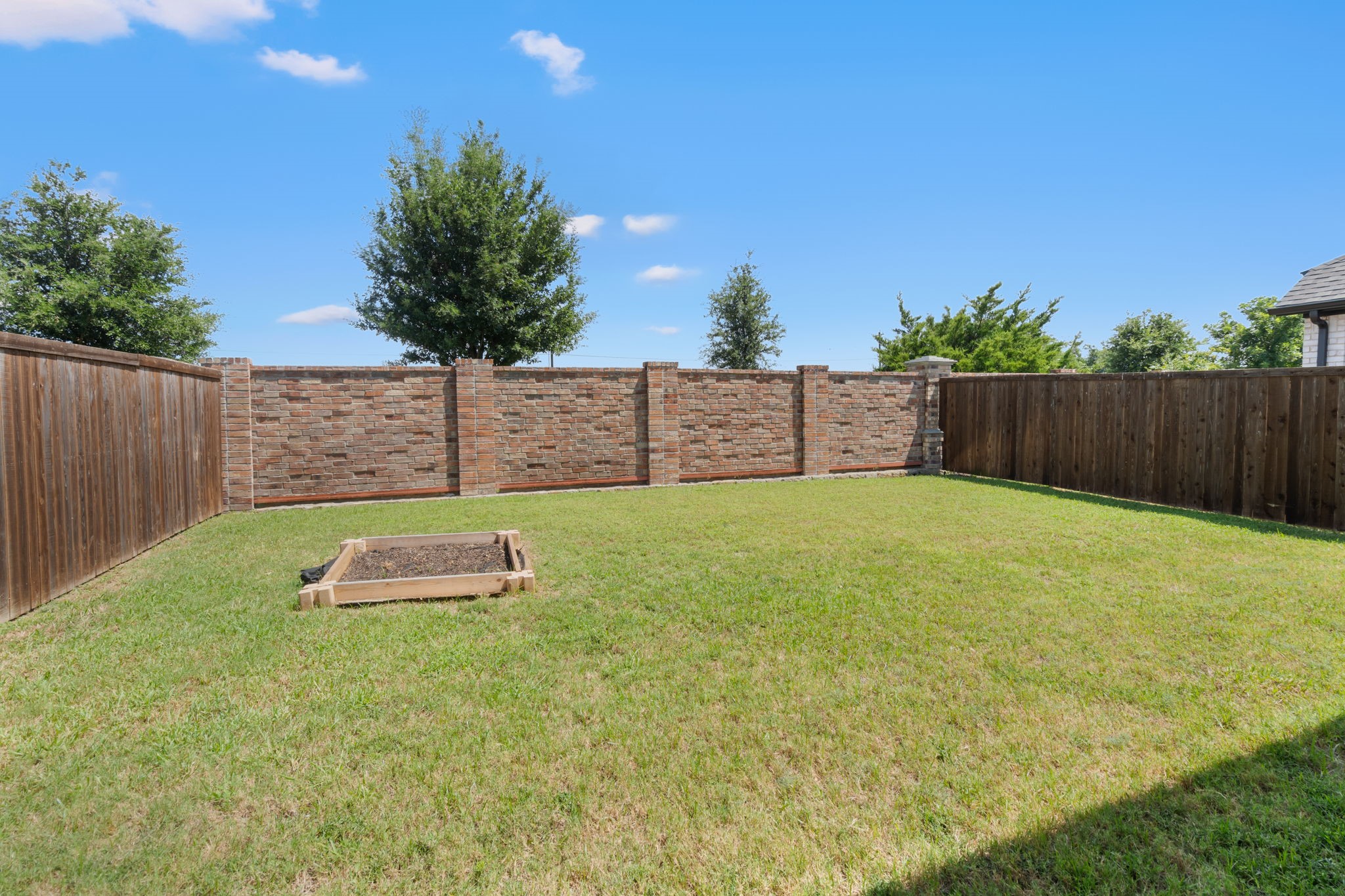 2206 Rothbury Drive