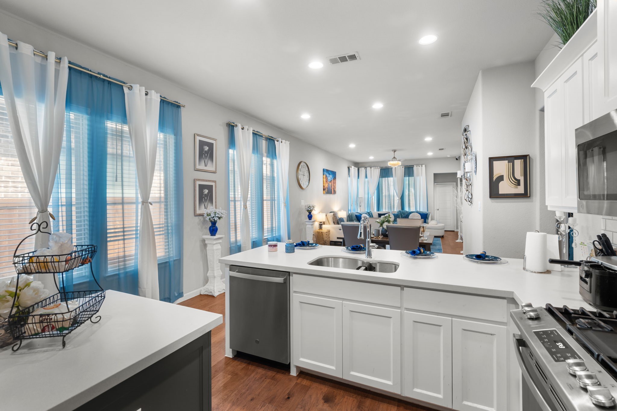 2206 Rothbury Drive