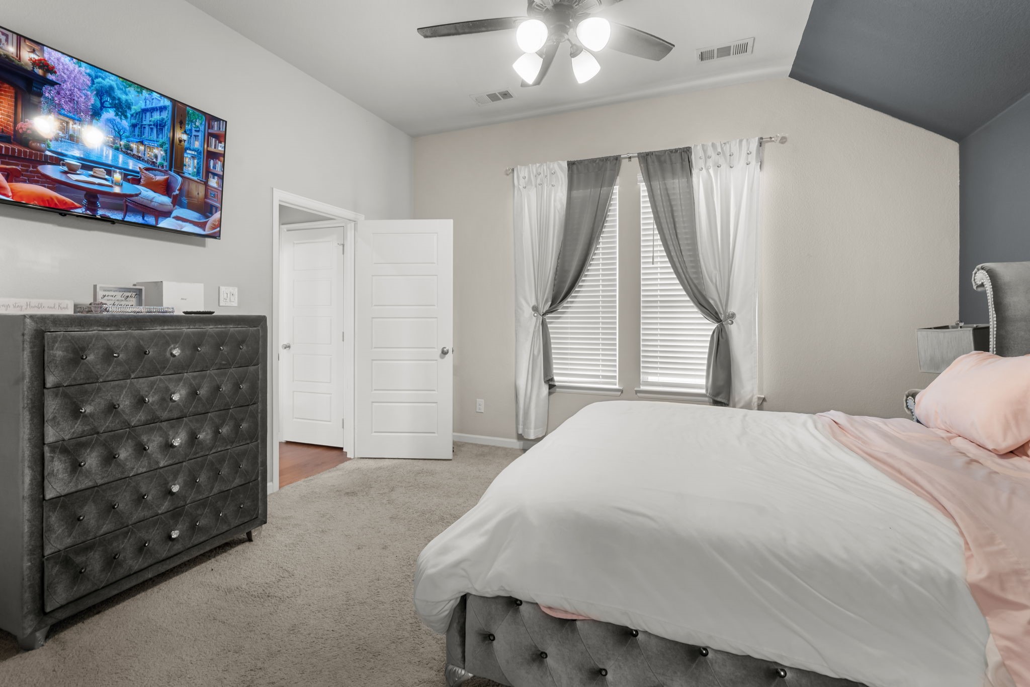 2206 Rothbury Drive