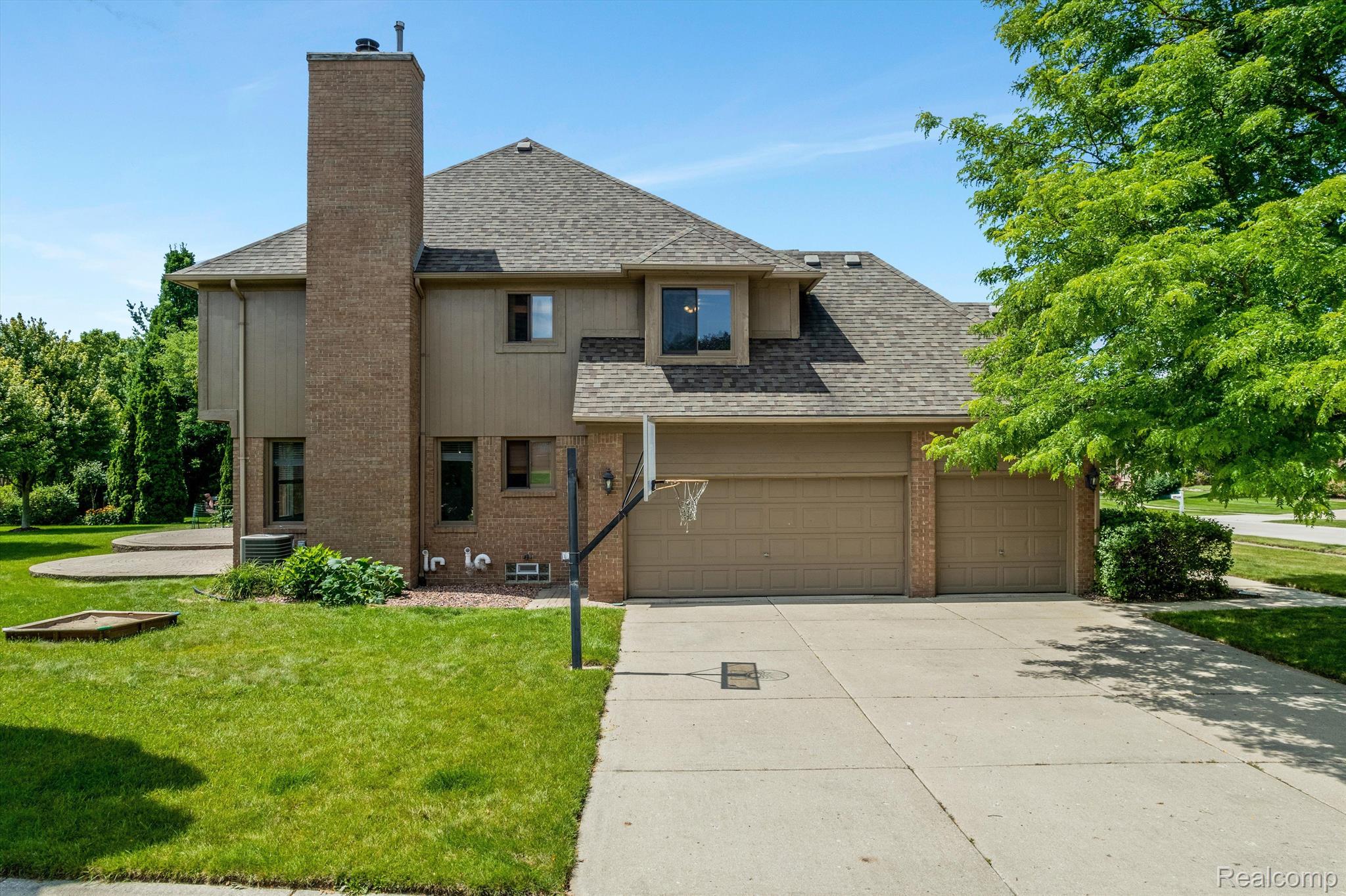 1139 Covington Place