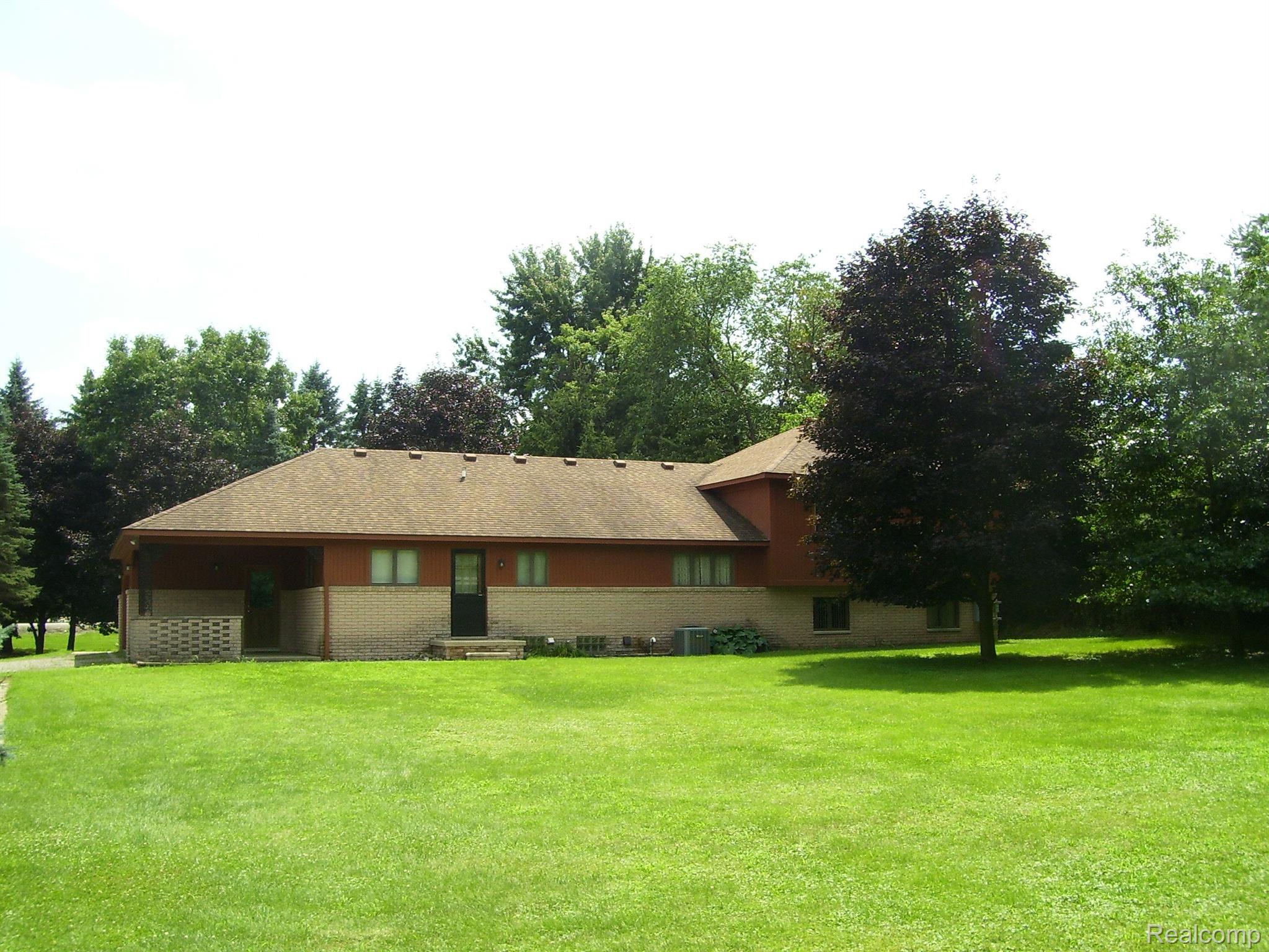 1185 E GUNN Road