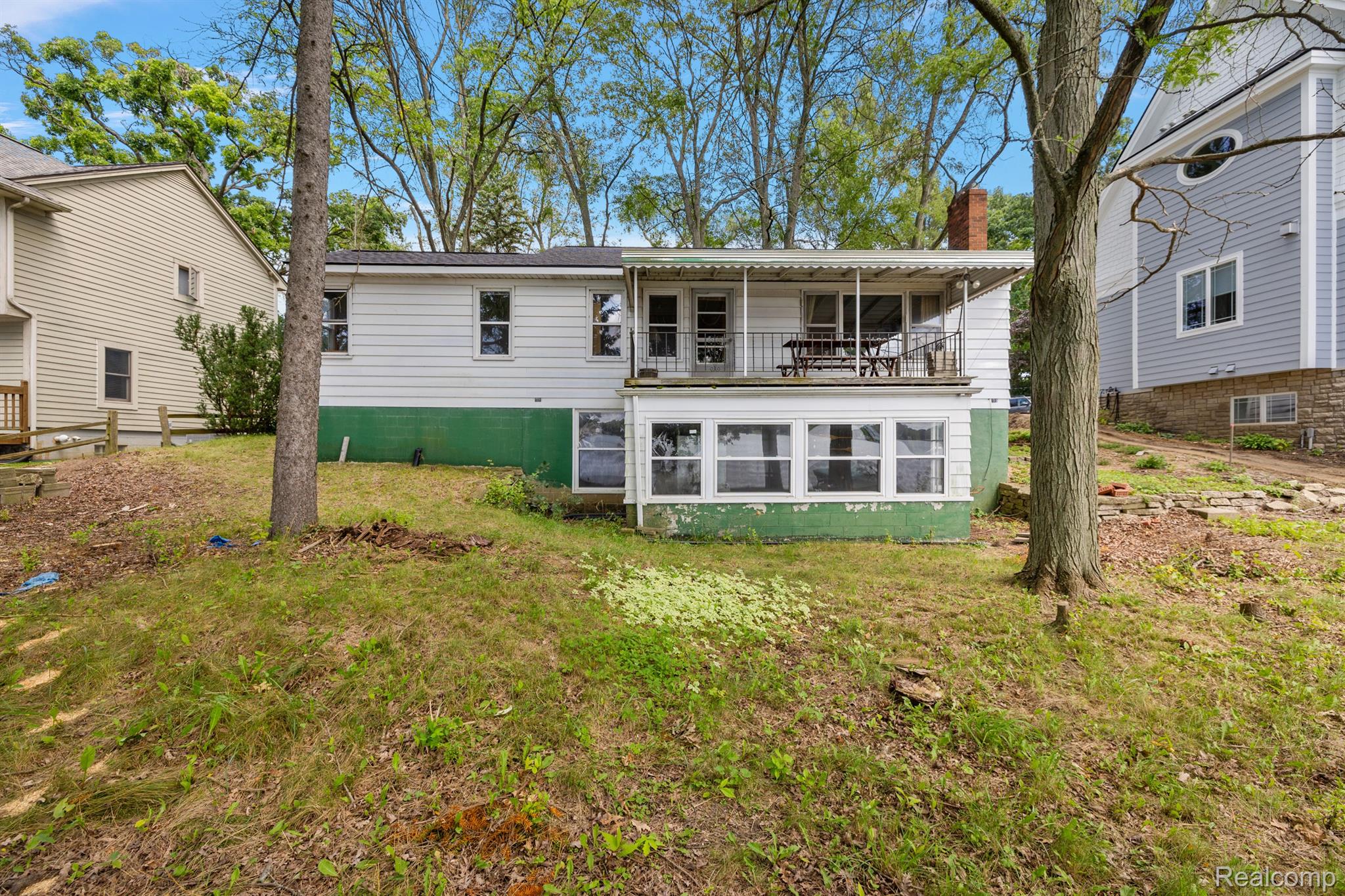 4609 EDGEWOOD Drive