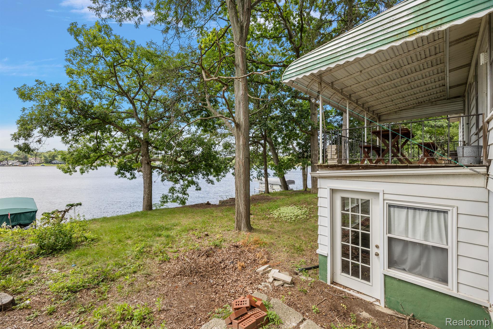 4609 EDGEWOOD Drive