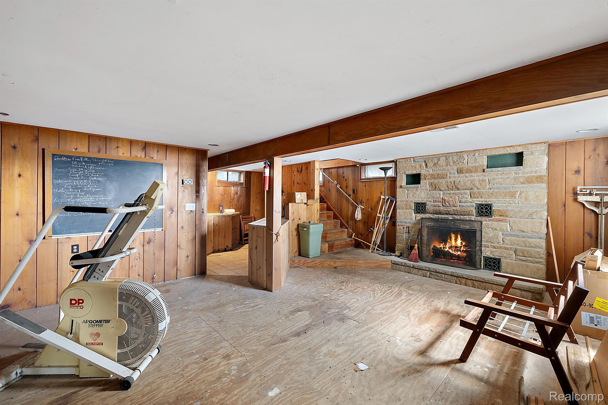 4609 EDGEWOOD Drive