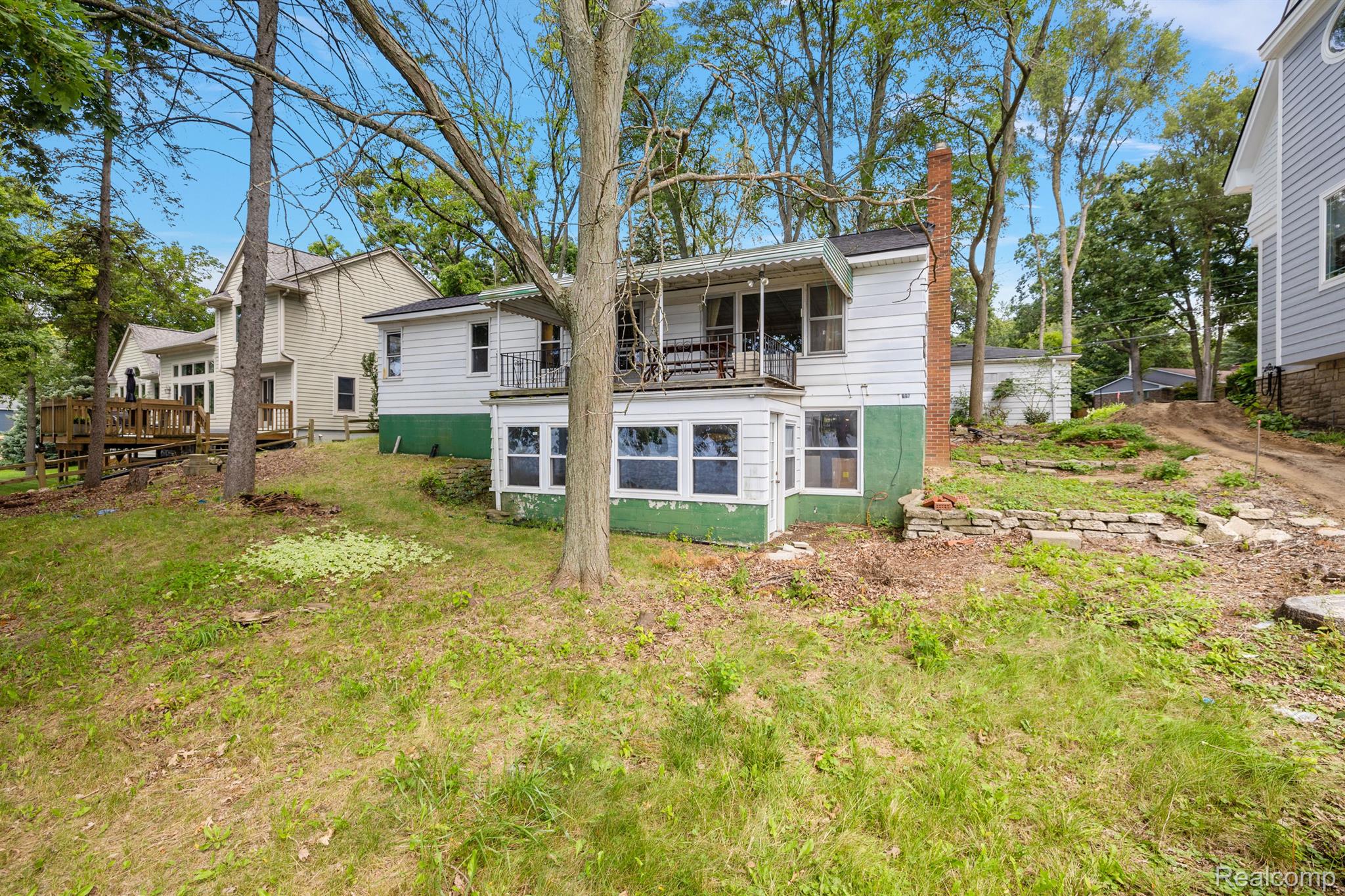 4609 EDGEWOOD Drive