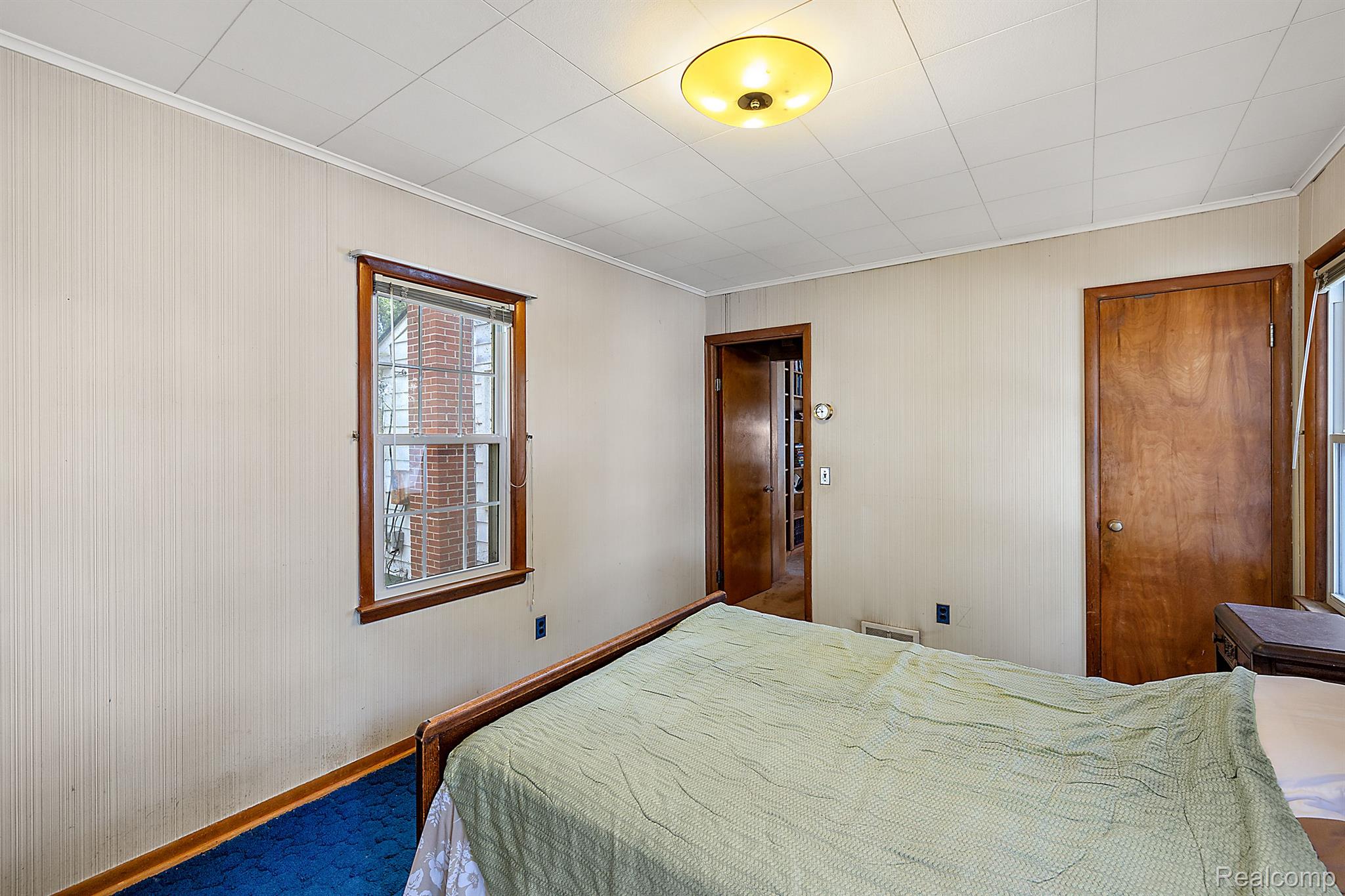 4609 EDGEWOOD Drive