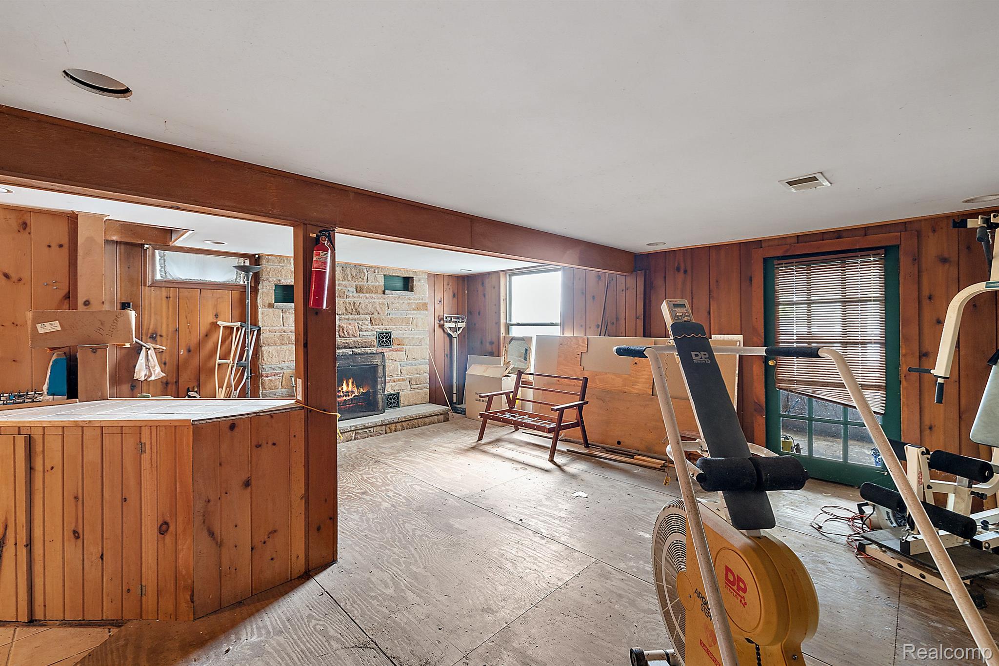 4609 EDGEWOOD Drive