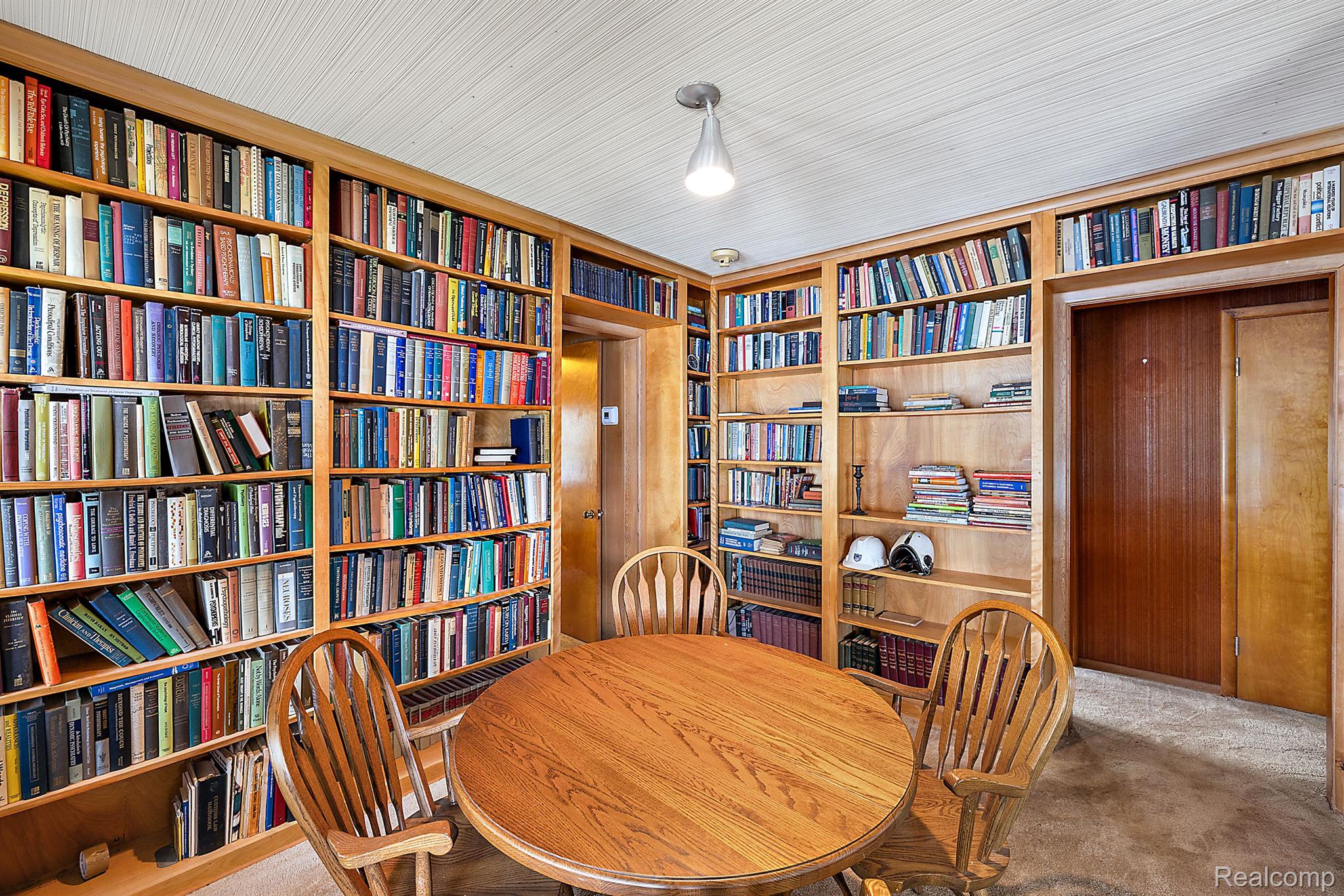 4609 EDGEWOOD Drive