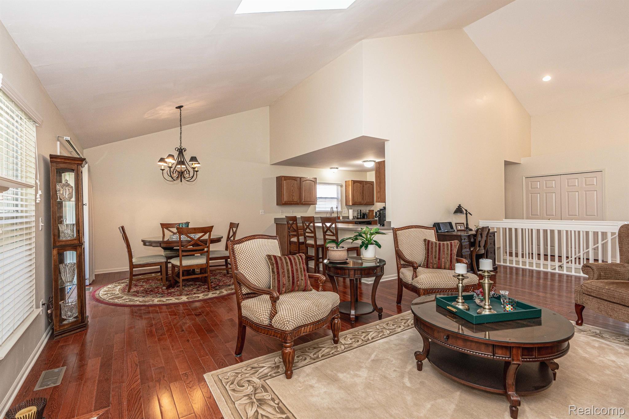 3865 ARBOR Drive