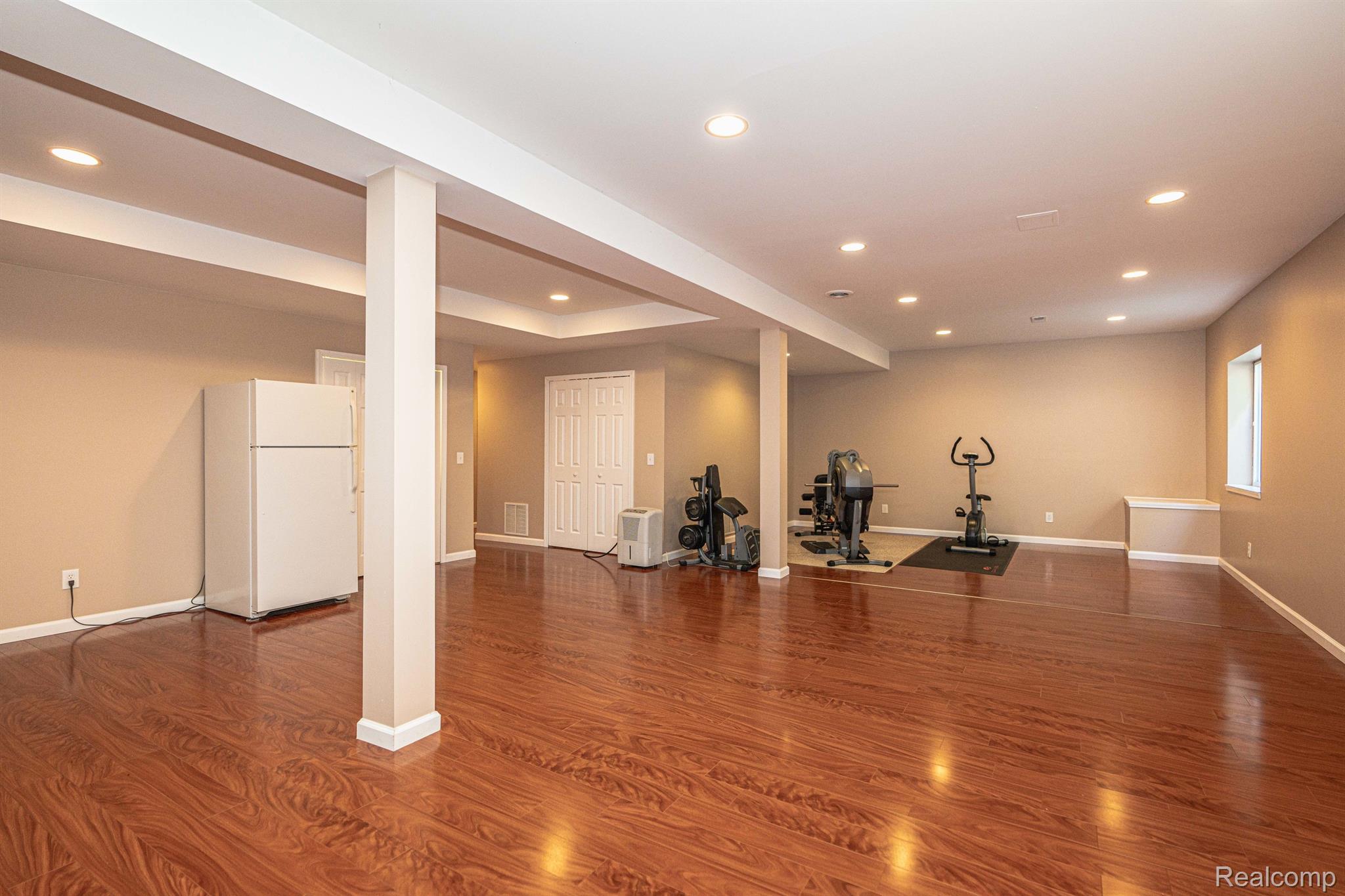 3865 ARBOR Drive