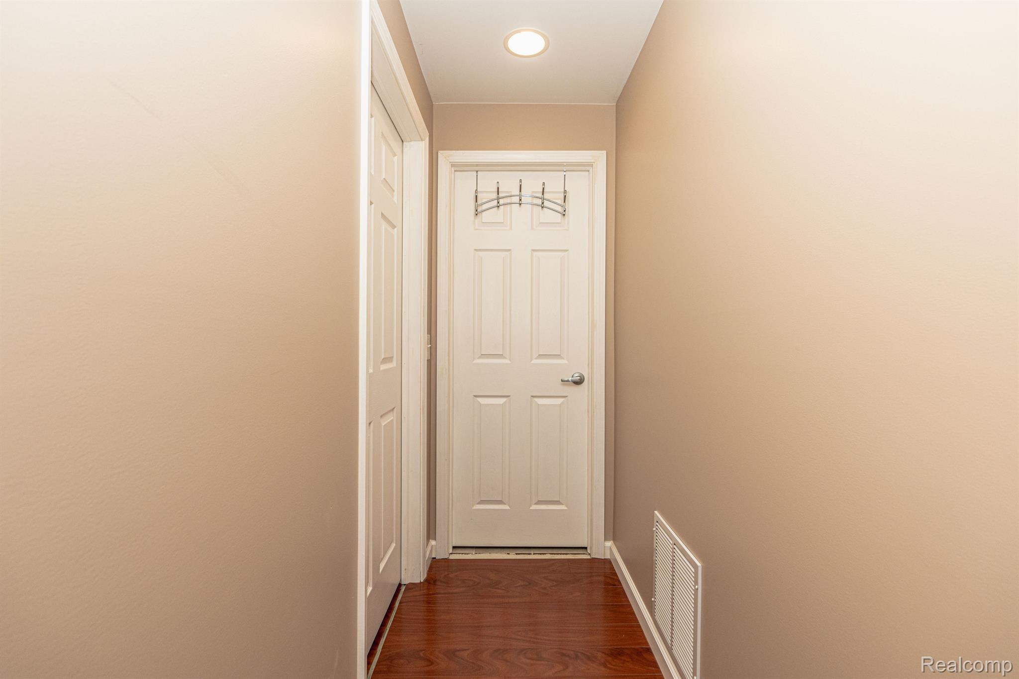 3865 ARBOR Drive