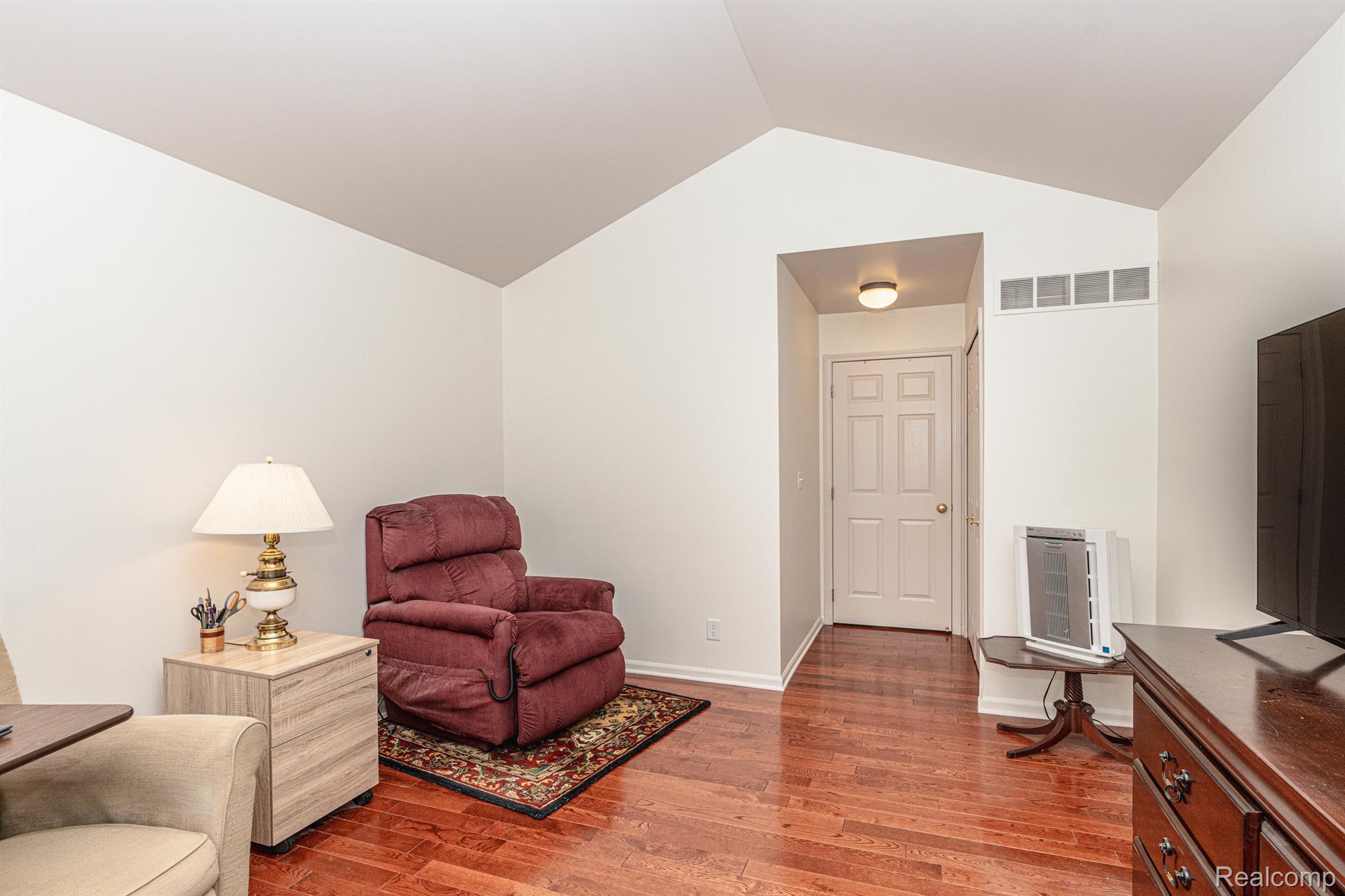 3865 ARBOR Drive
