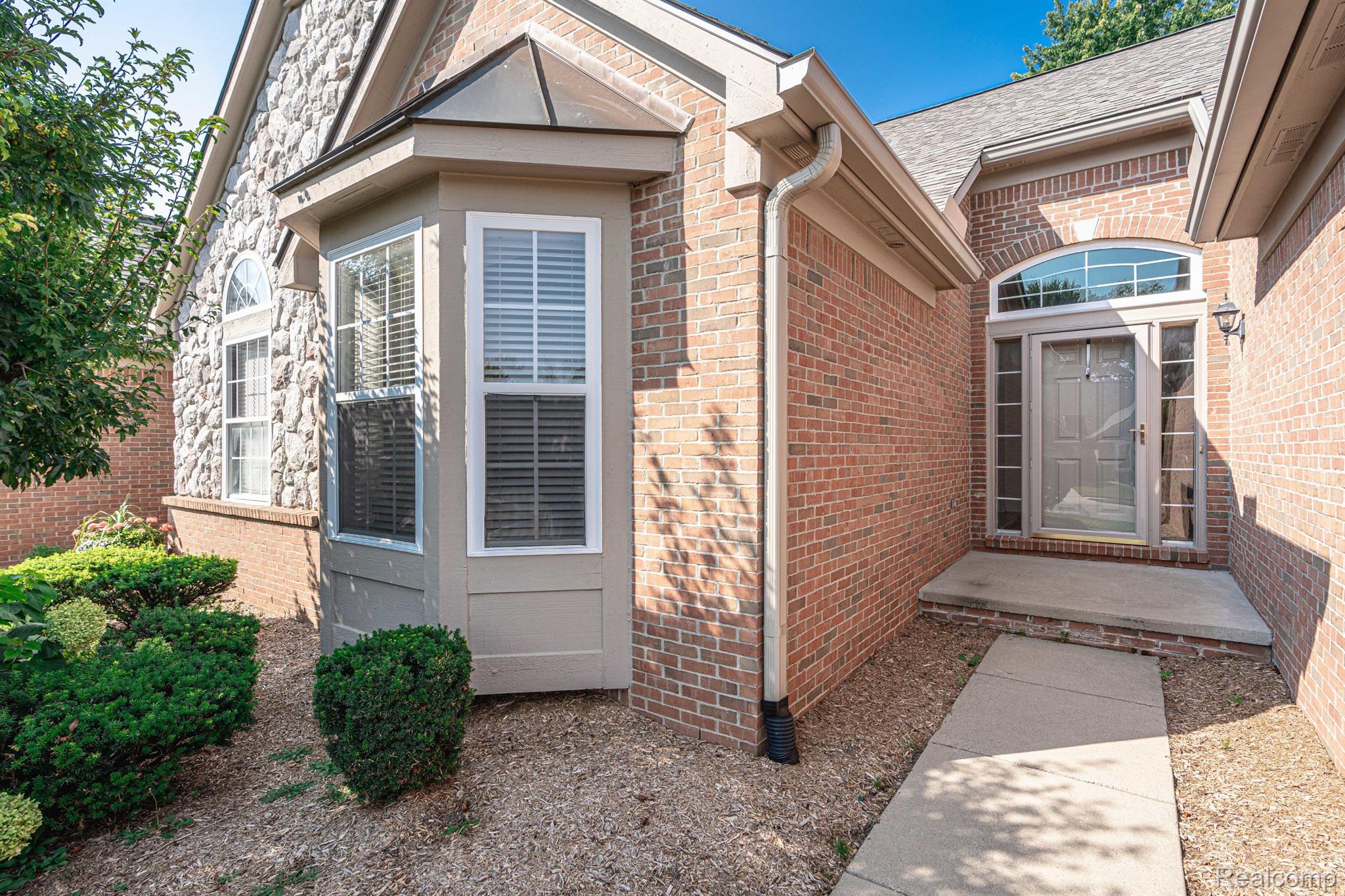 3865 ARBOR Drive