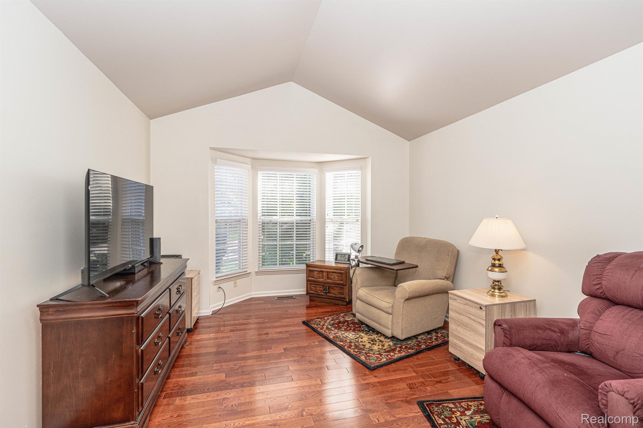 3865 ARBOR Drive