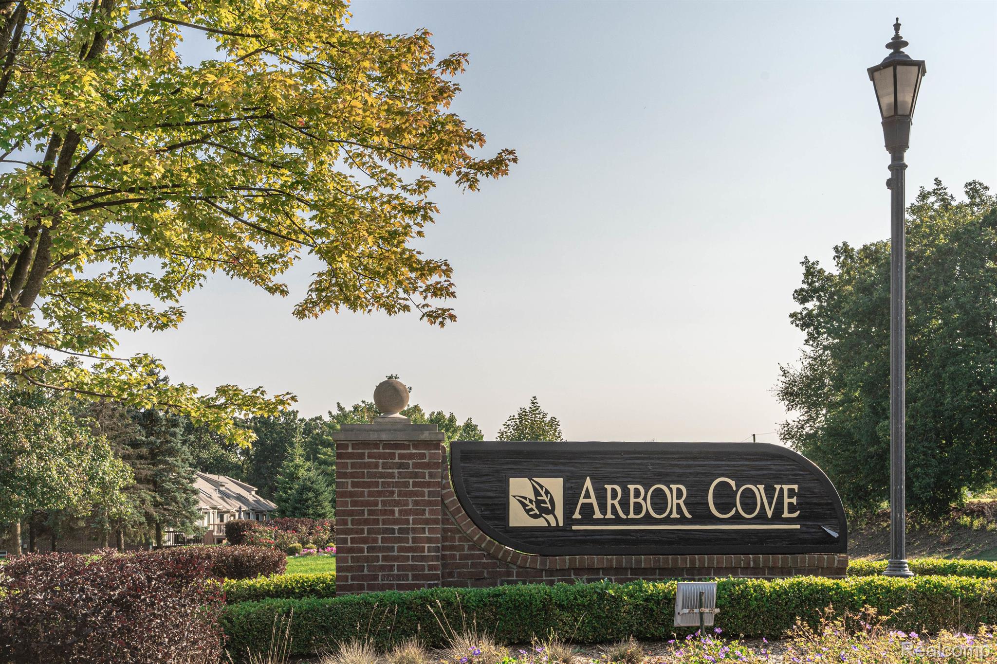 3865 ARBOR Drive