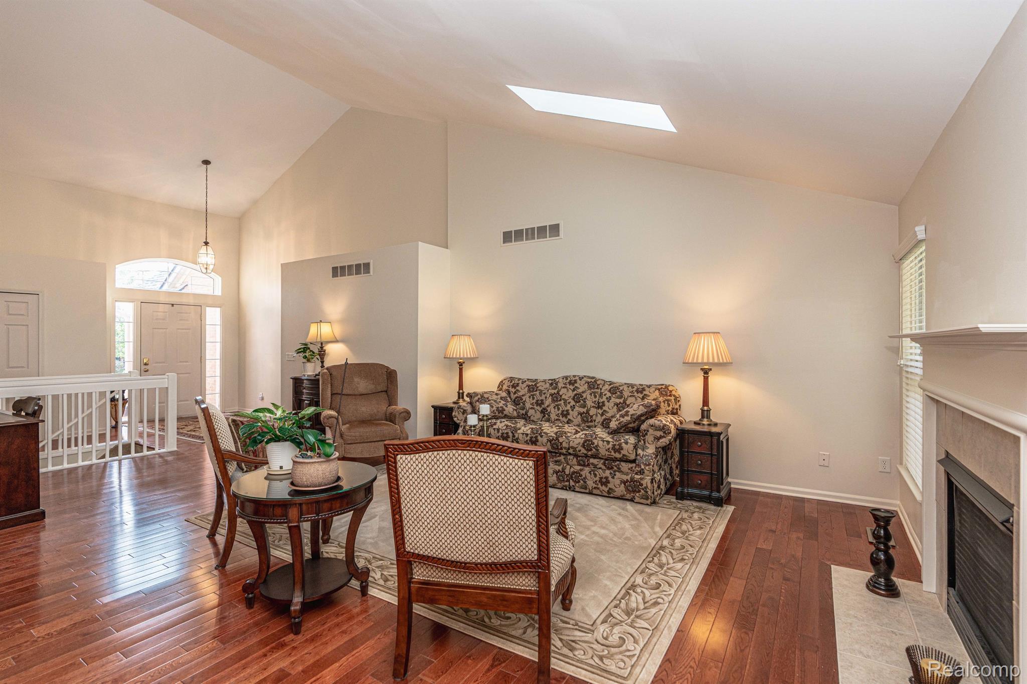 3865 ARBOR Drive