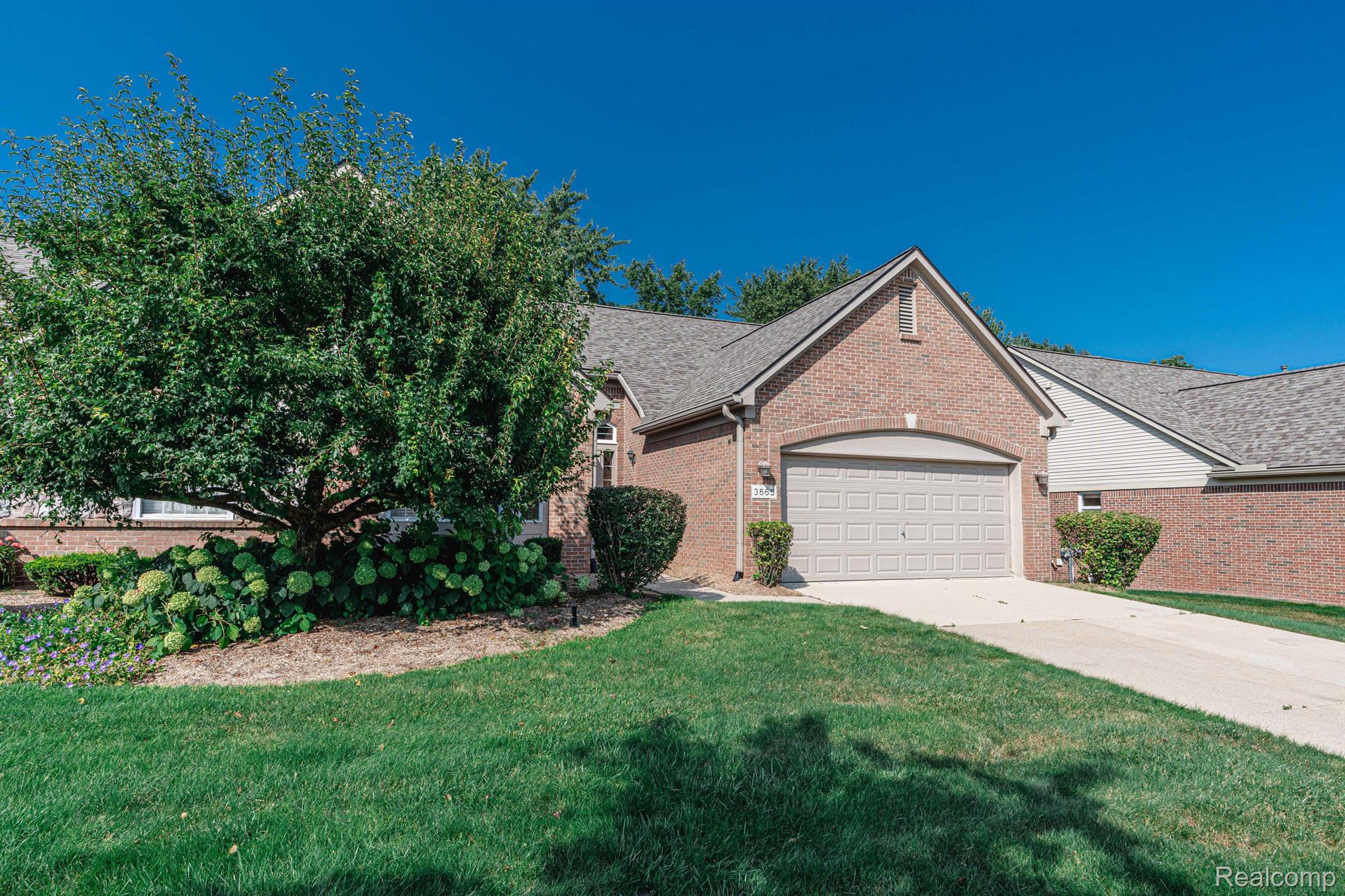 3865 ARBOR Drive