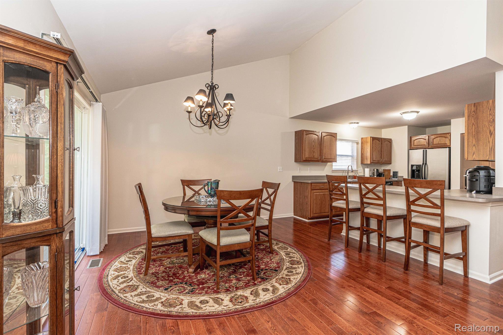 3865 ARBOR Drive