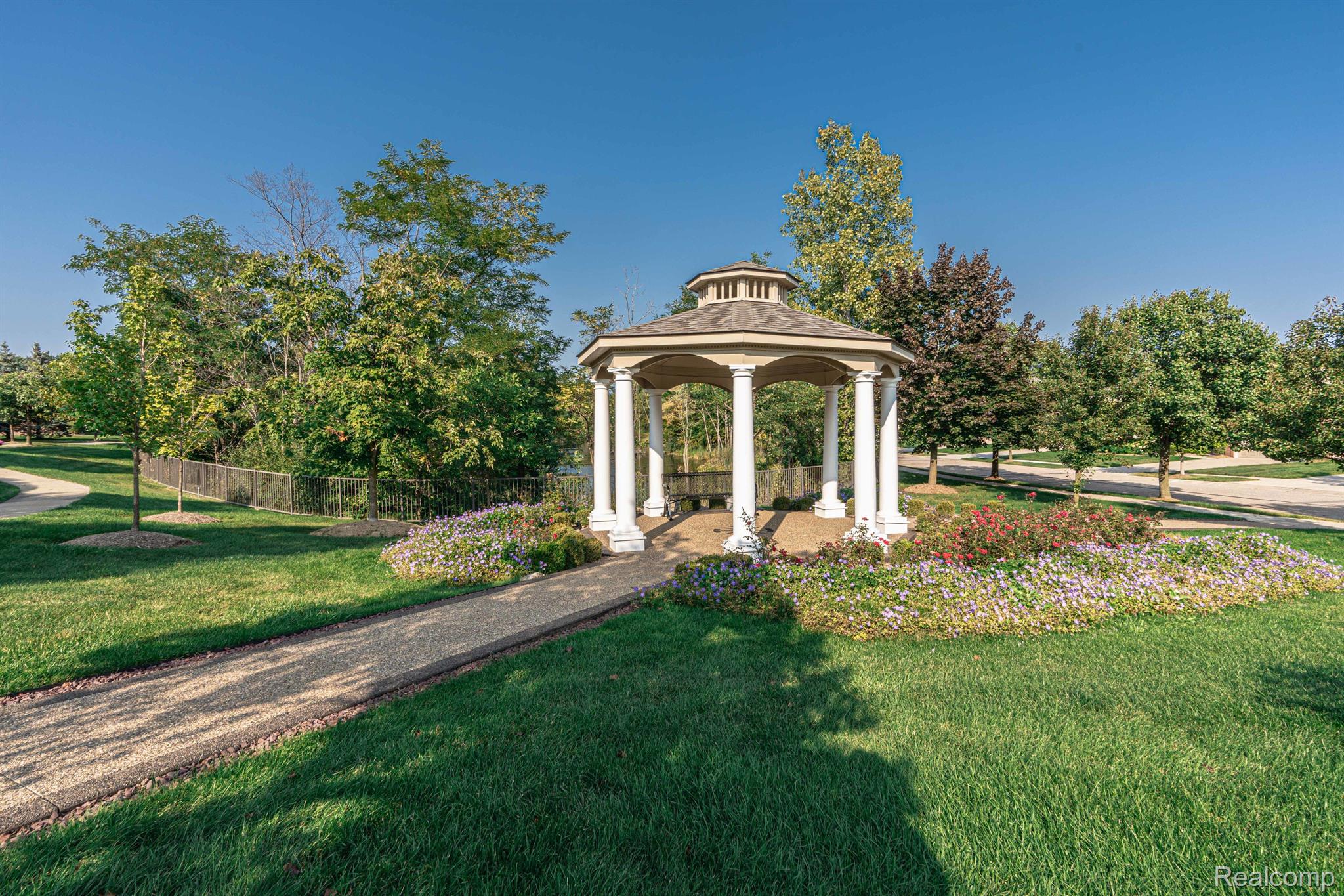 3865 ARBOR Drive