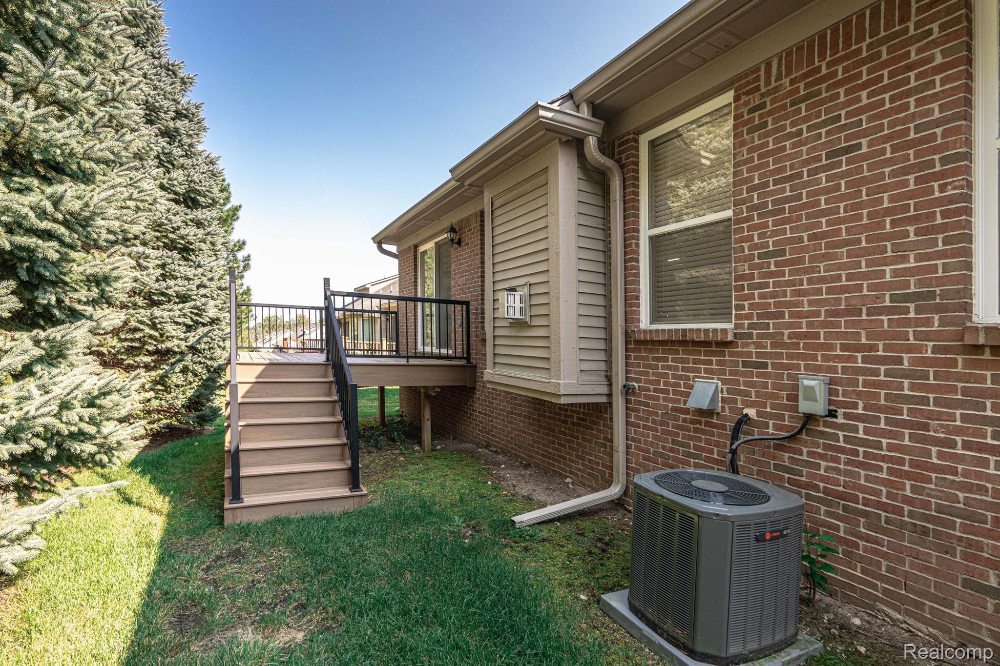 3865 ARBOR Drive