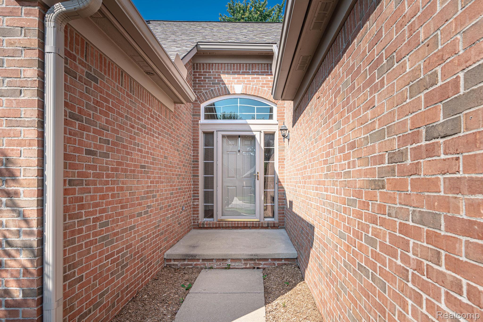 3865 ARBOR Drive