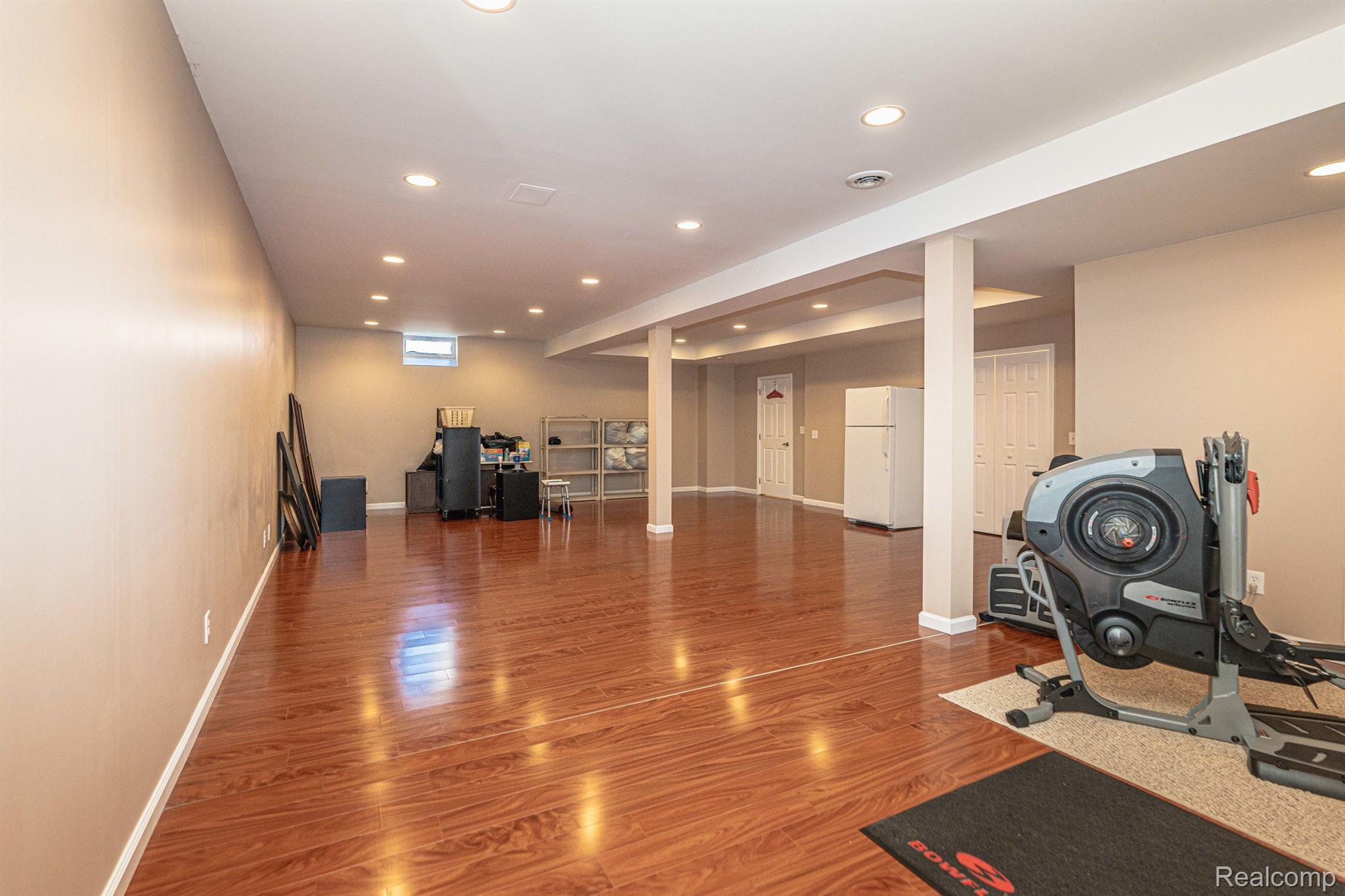 3865 ARBOR Drive