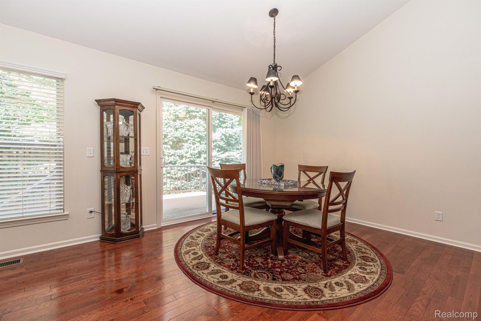 3865 ARBOR Drive